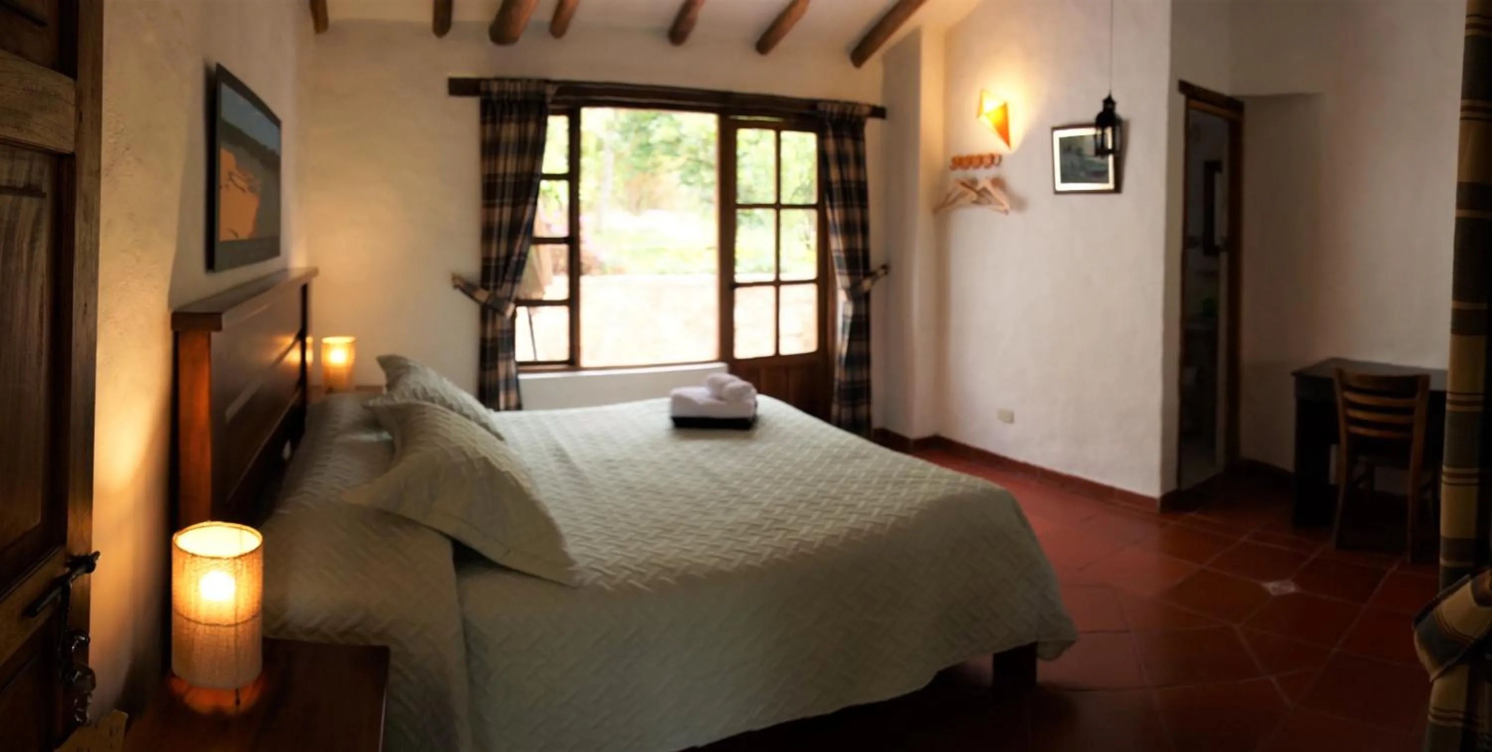 Photo of the whole room, Bed in Renacer