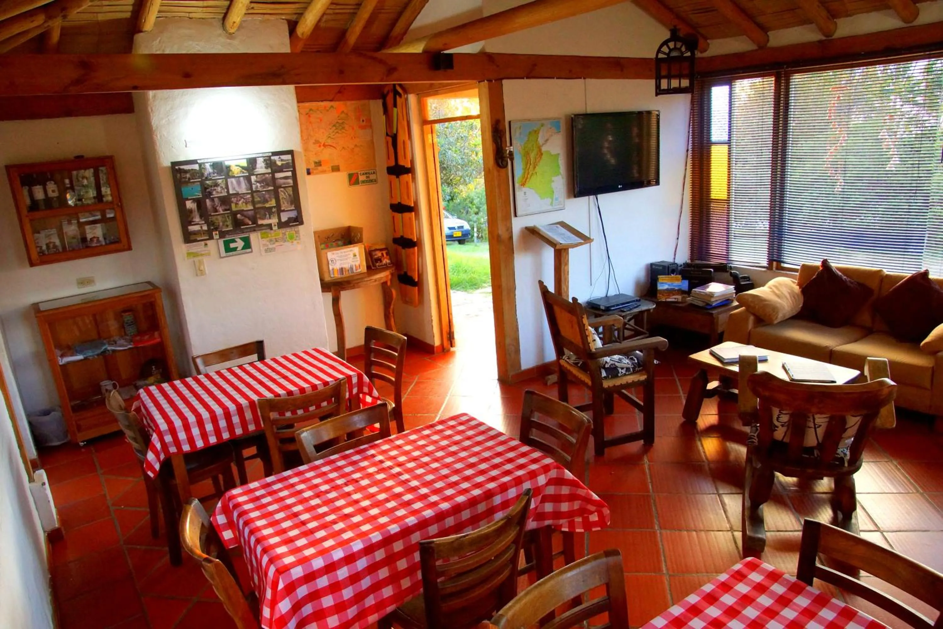 Restaurant/places to eat in Renacer