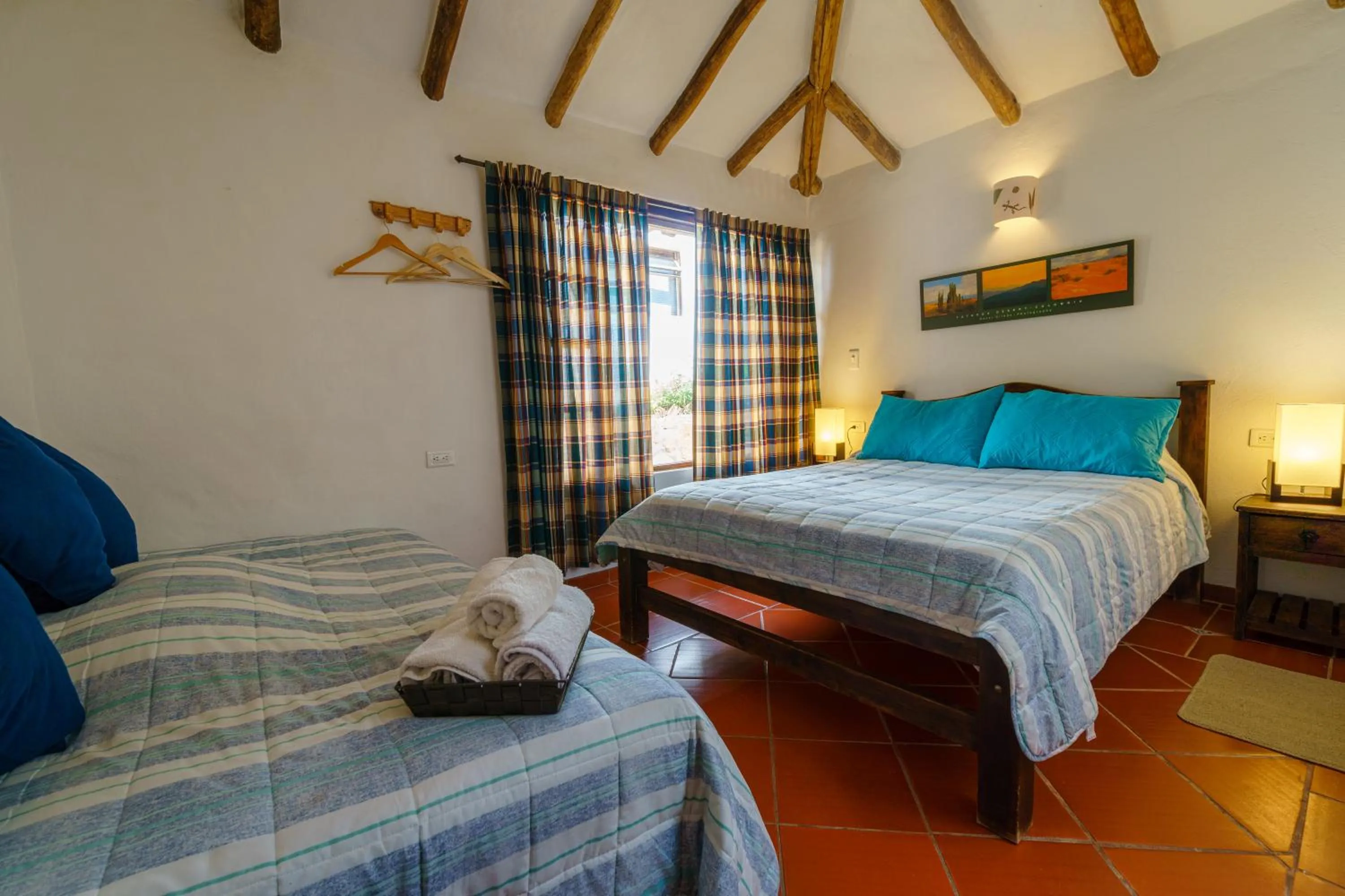 Photo of the whole room, Bed in Renacer