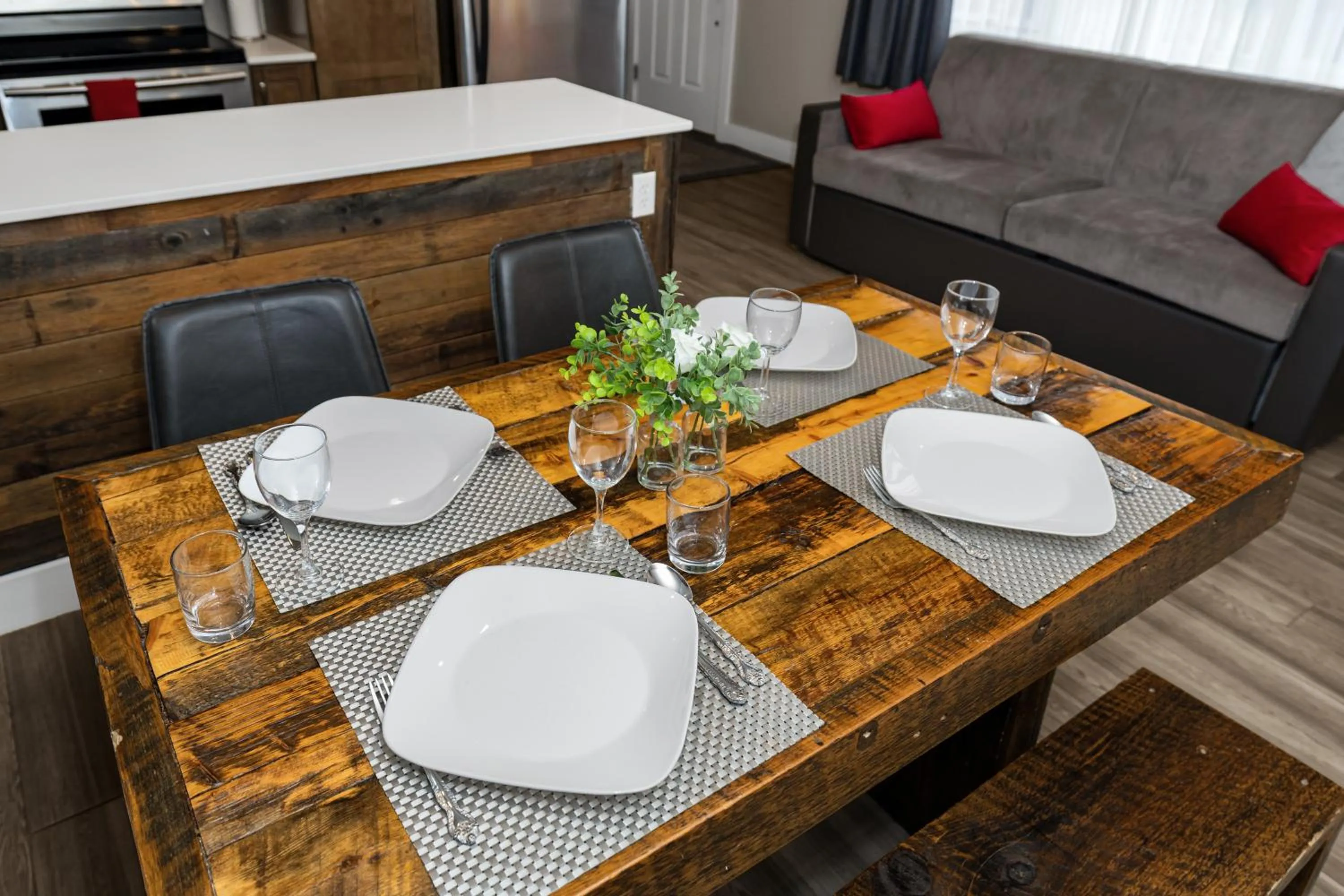 Dining area in Lake Placid Inn: Residences