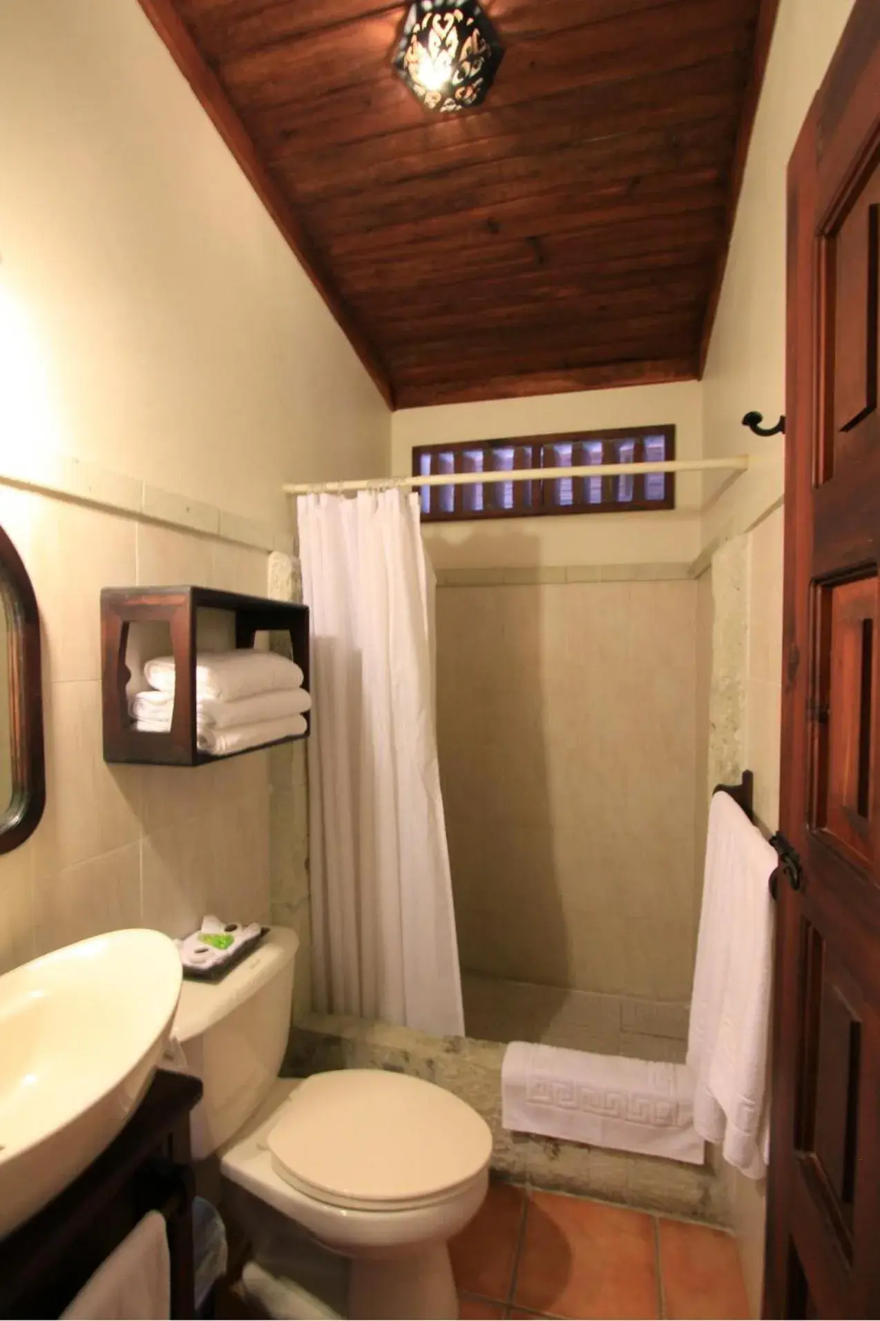 Triple Room - single occupancy in Hotel Plaza Yat Balam Triple Room - single occupancy in Hotel Plaza Yat Balam