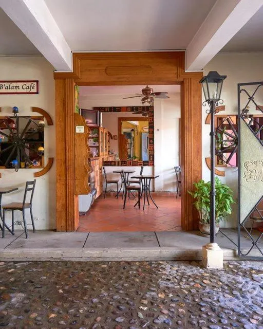 Hotel Plaza Yat Balam