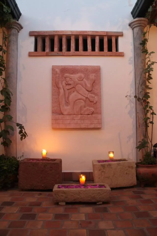 Decorative detail in Hotel Plaza Yat Balam