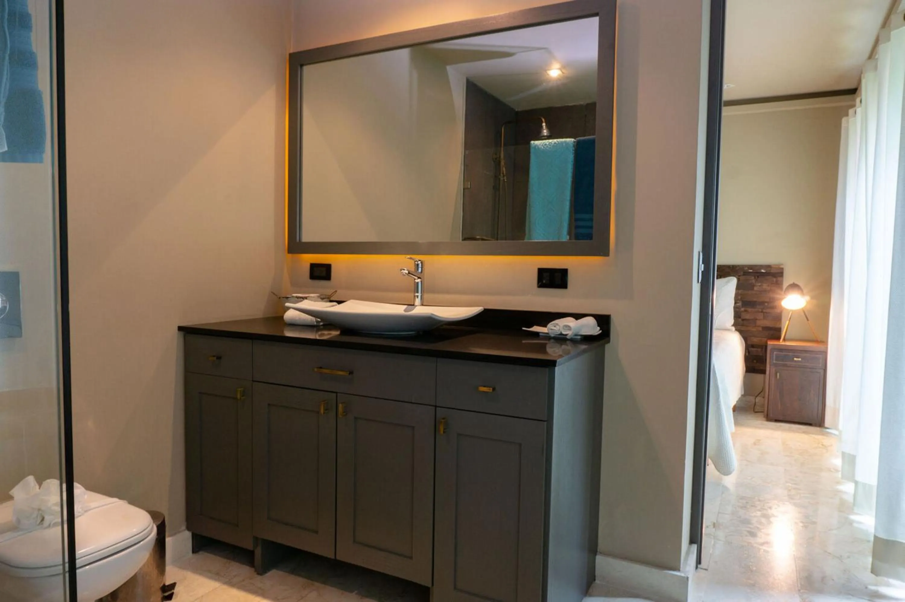 Bathroom in Lotus Midtown Apartments by BVR