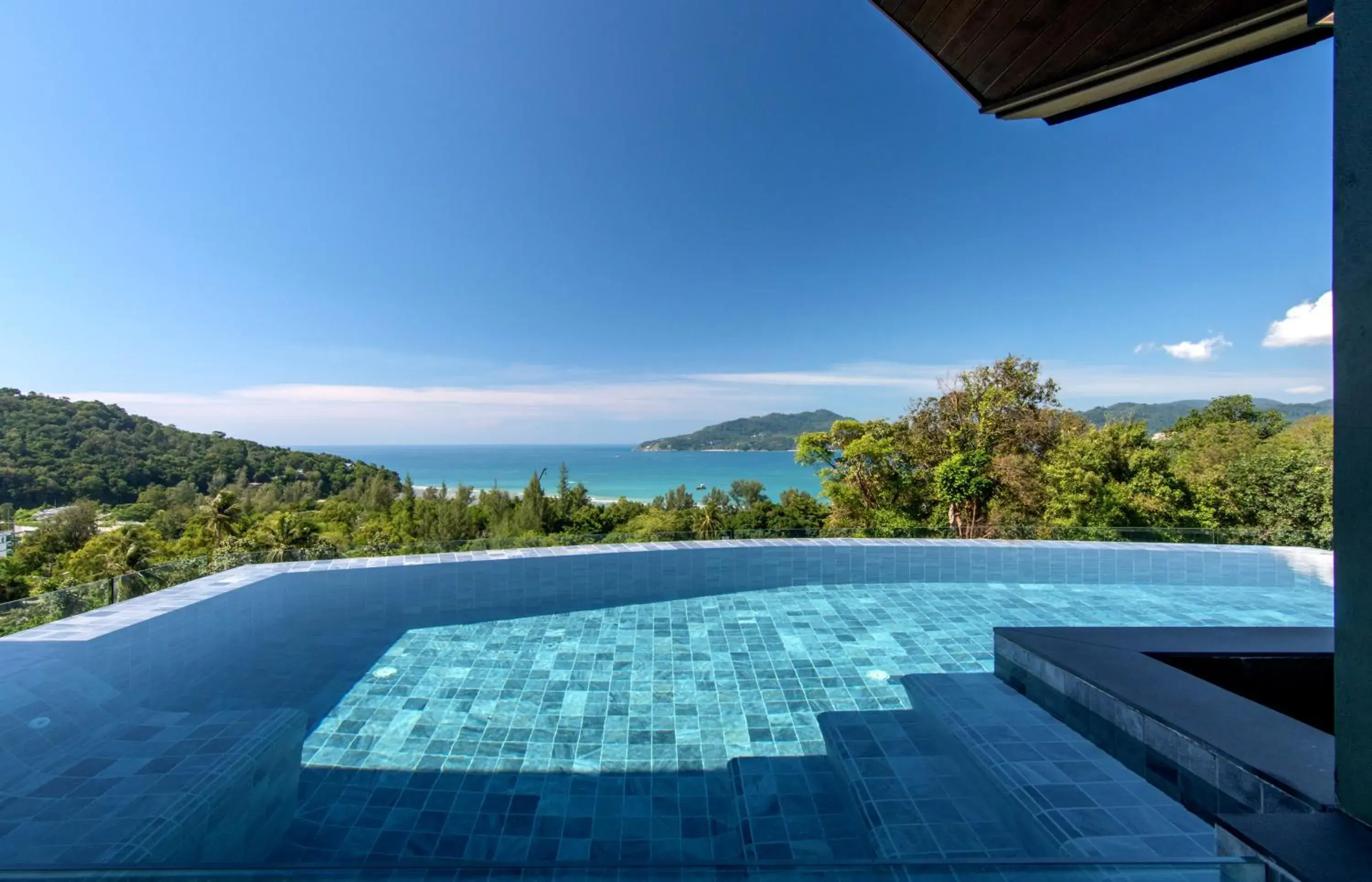 Sea view in Crest Resort & Pool Villas - SHA Extra Plus Sea view in Crest Resort & Pool Villas - SHA Extra Plus