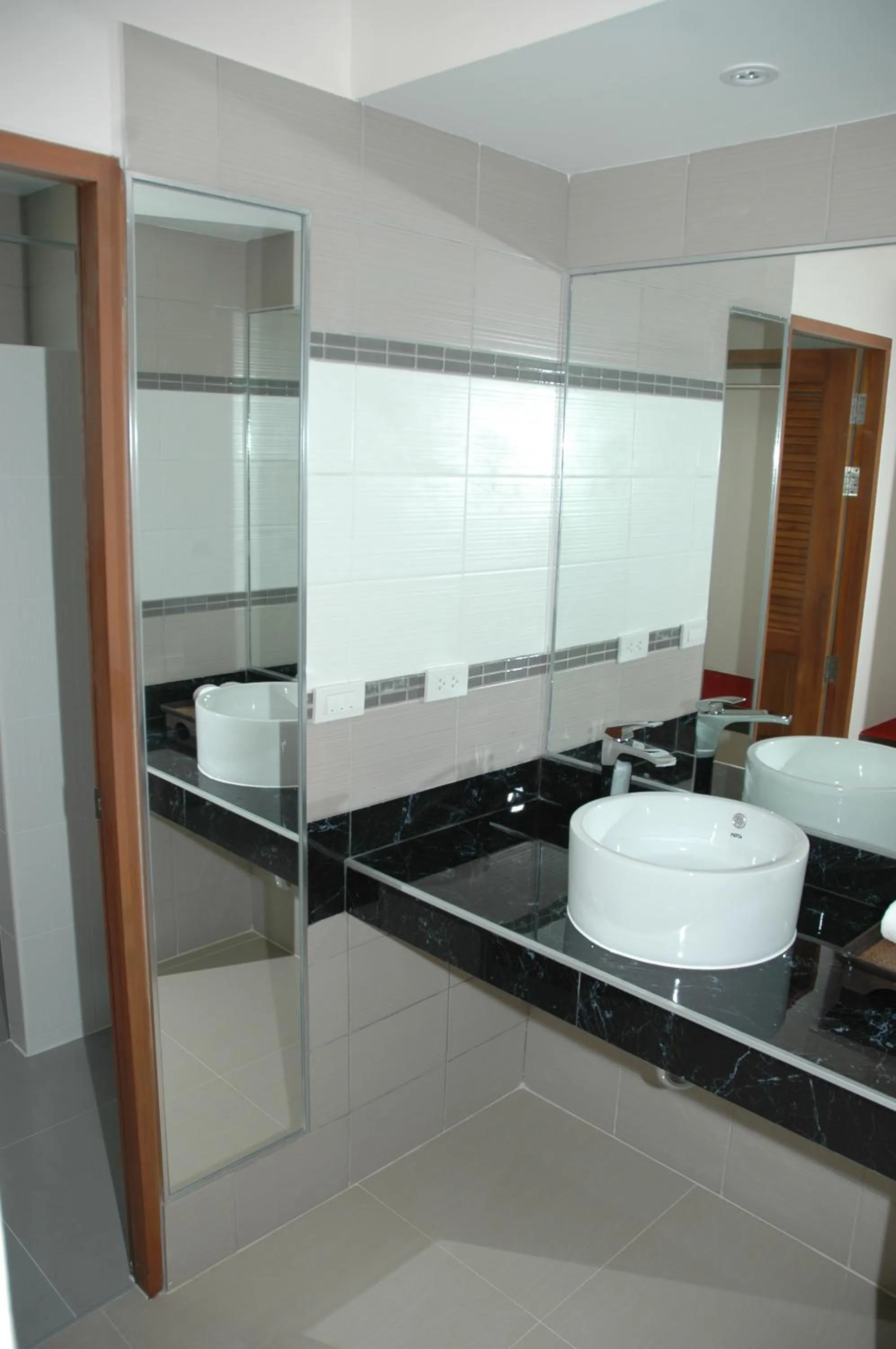 Bathroom in East Shore Pattaya Resort