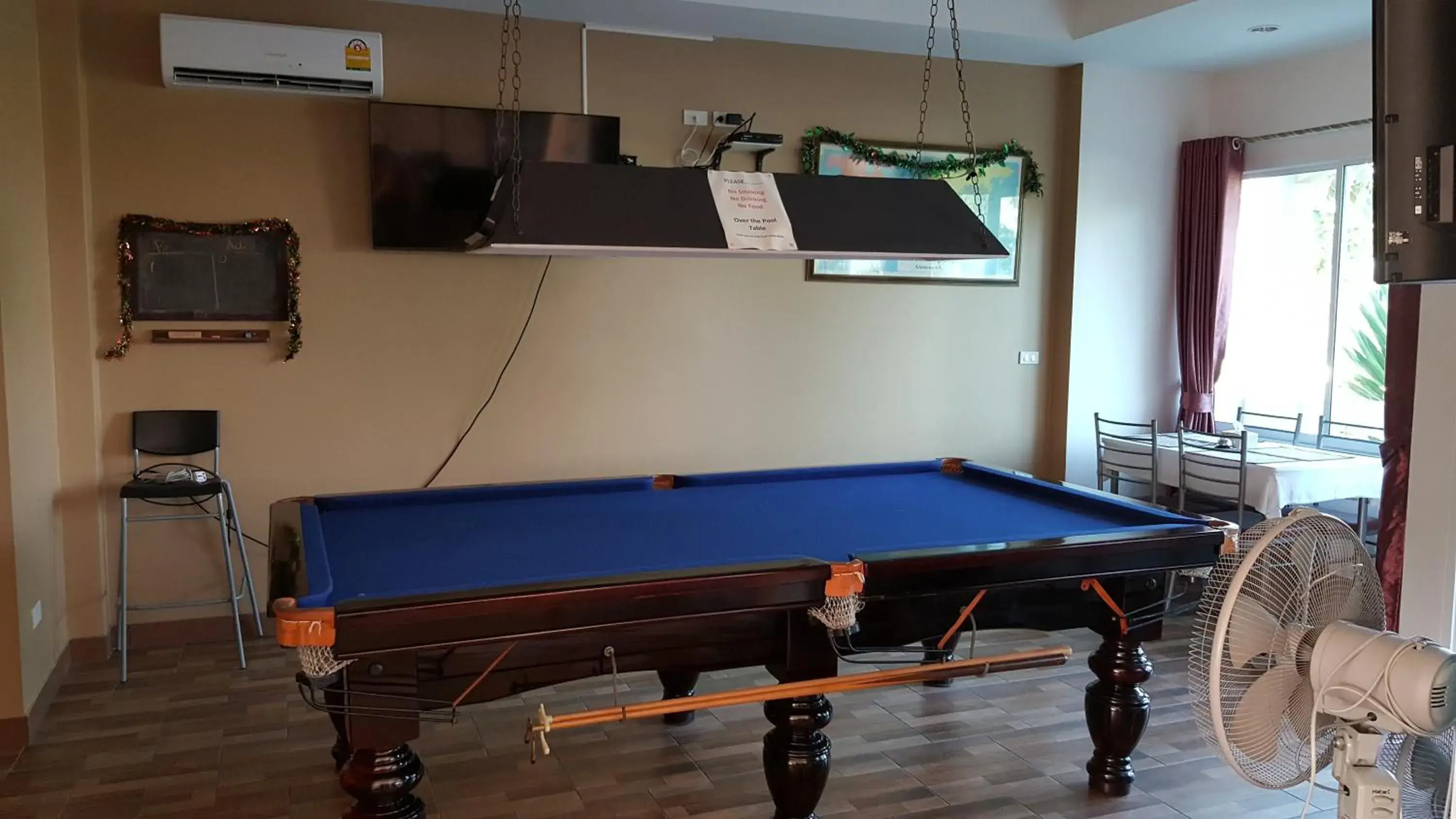 Billiard in East Shore Pattaya Resort Billiard in East Shore Pattaya Resort