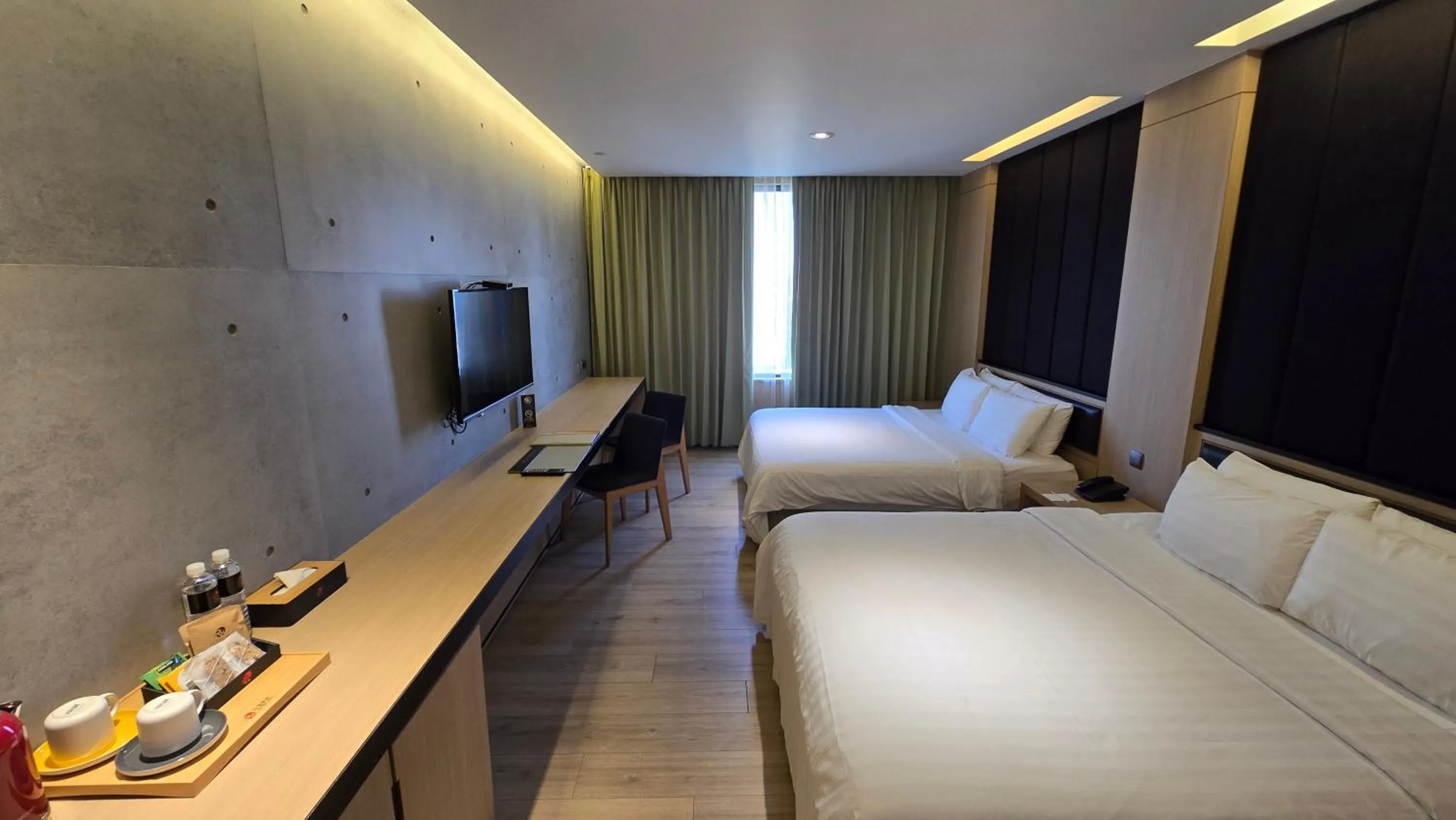 Photo of the whole room, Bed in Hotel R14