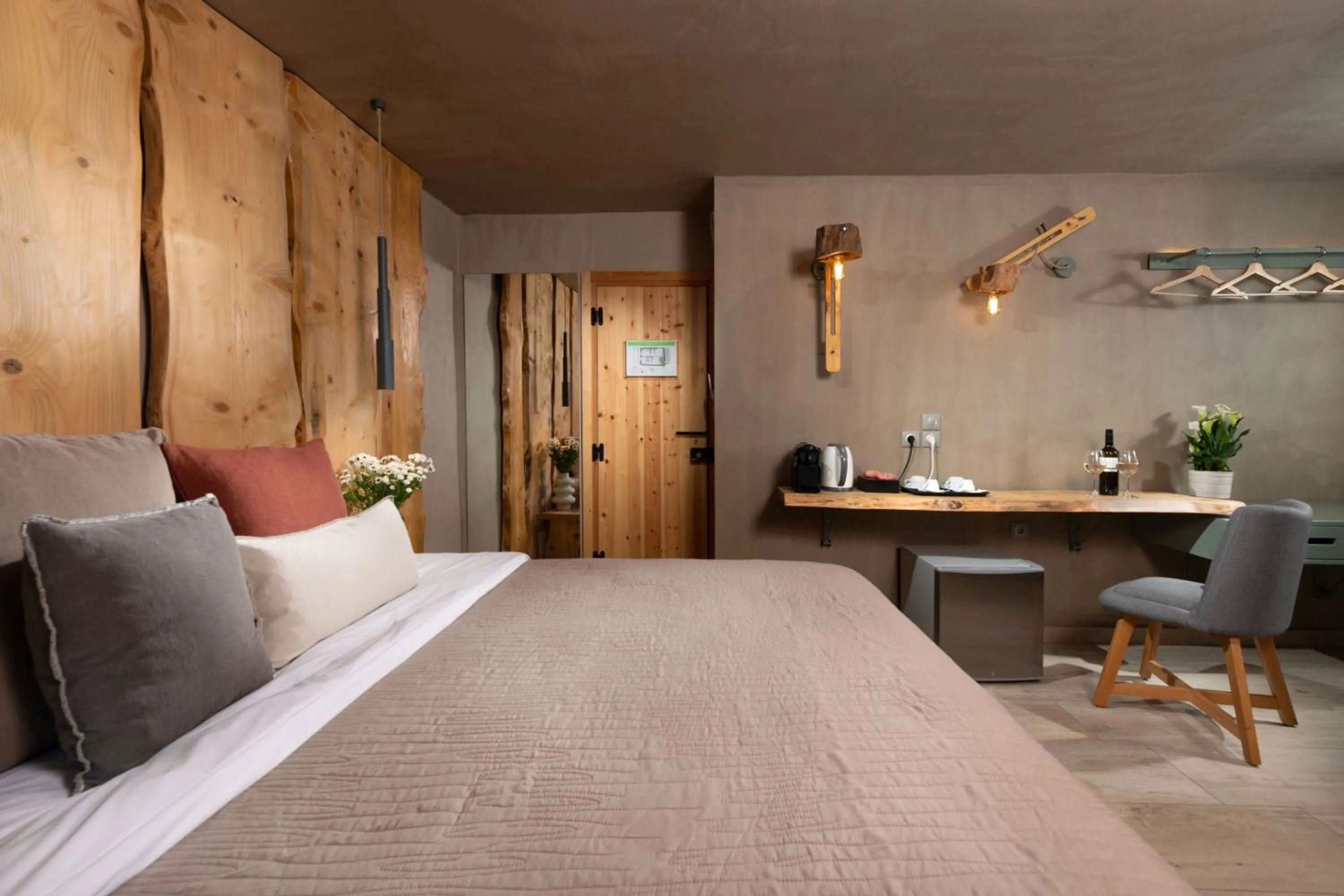 Bed in Tsikeli Boutique Hotel Meteora - Adults Friendly