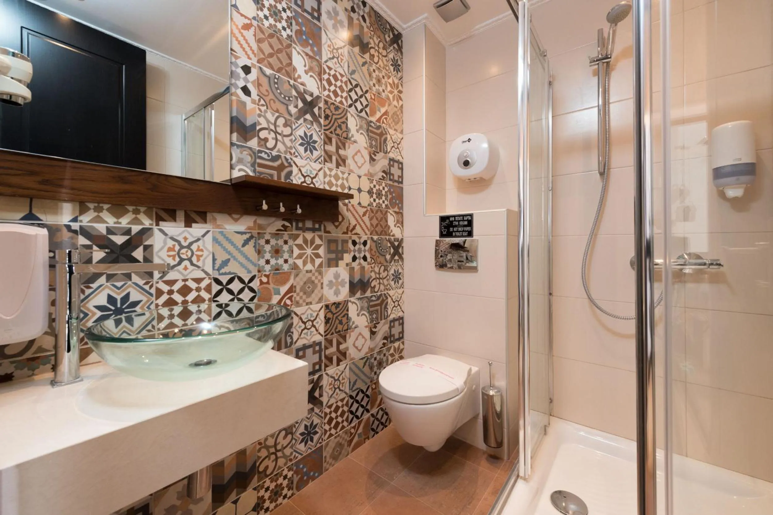 Shower in Tsikeli Boutique Hotel Meteora - Adults Friendly
