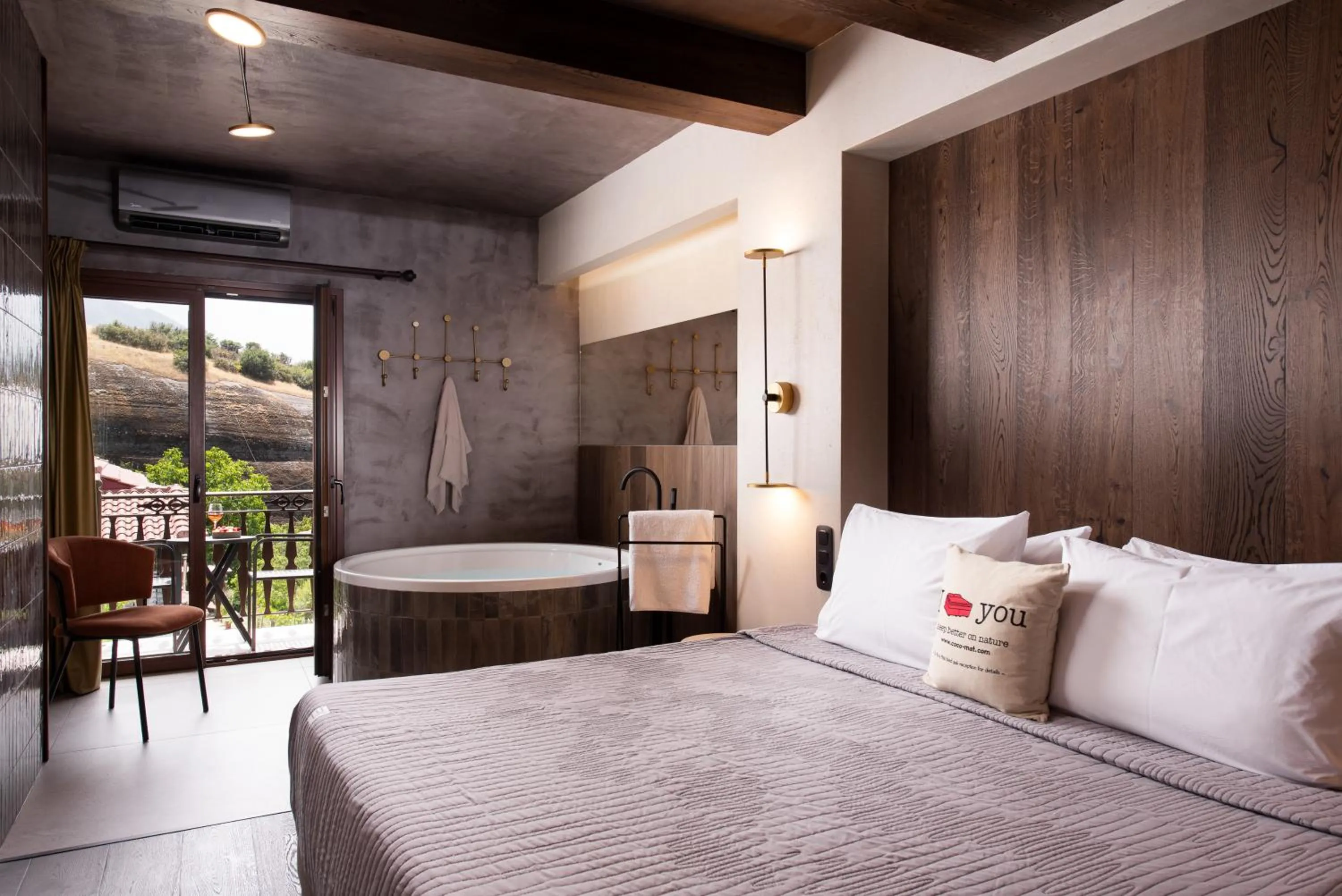 Bed in Tsikeli Boutique Hotel Meteora - Adults Friendly