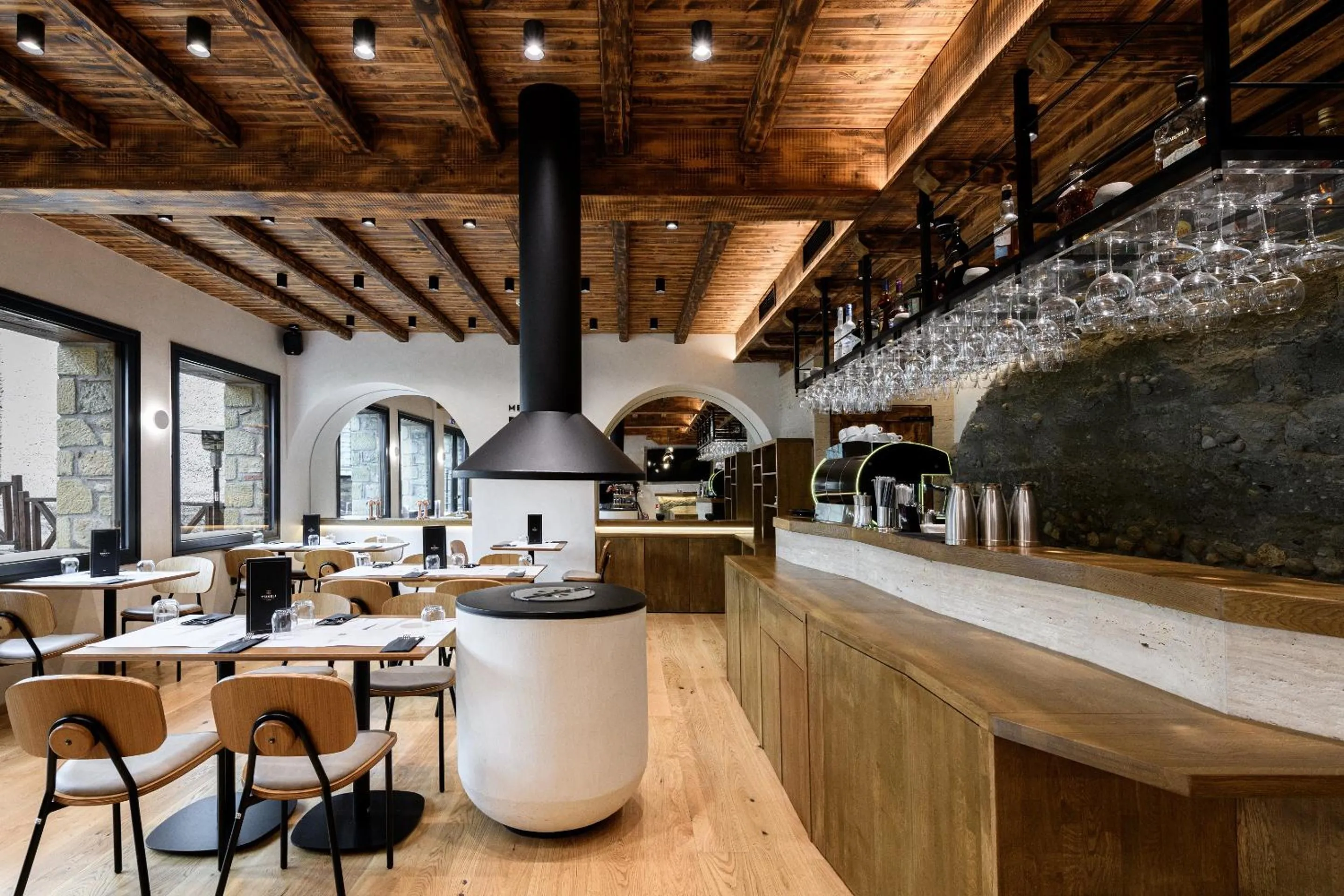 Restaurant/places to eat in Tsikeli Boutique Hotel Meteora - Adults Friendly