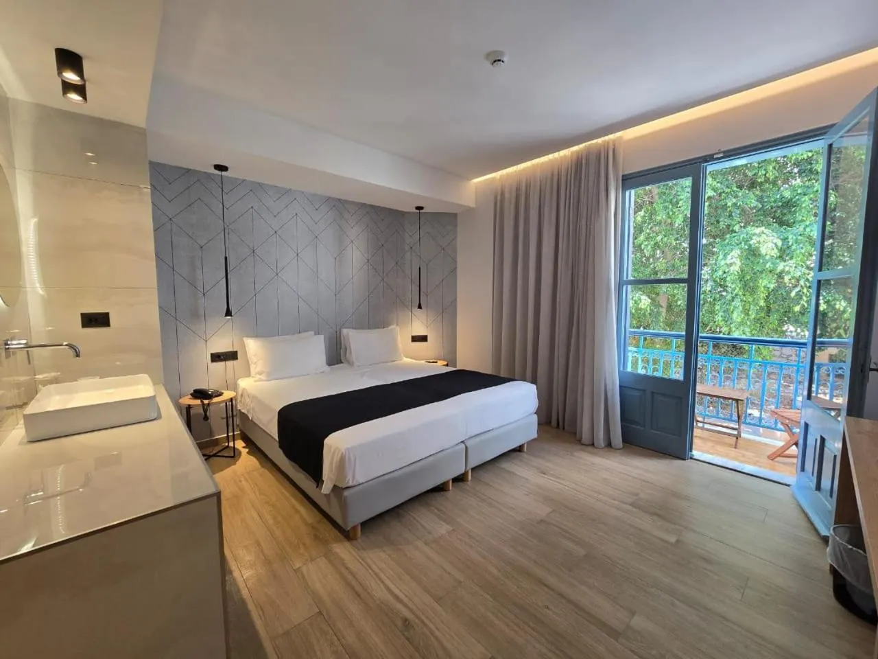 Bedroom in Nireus Hotel