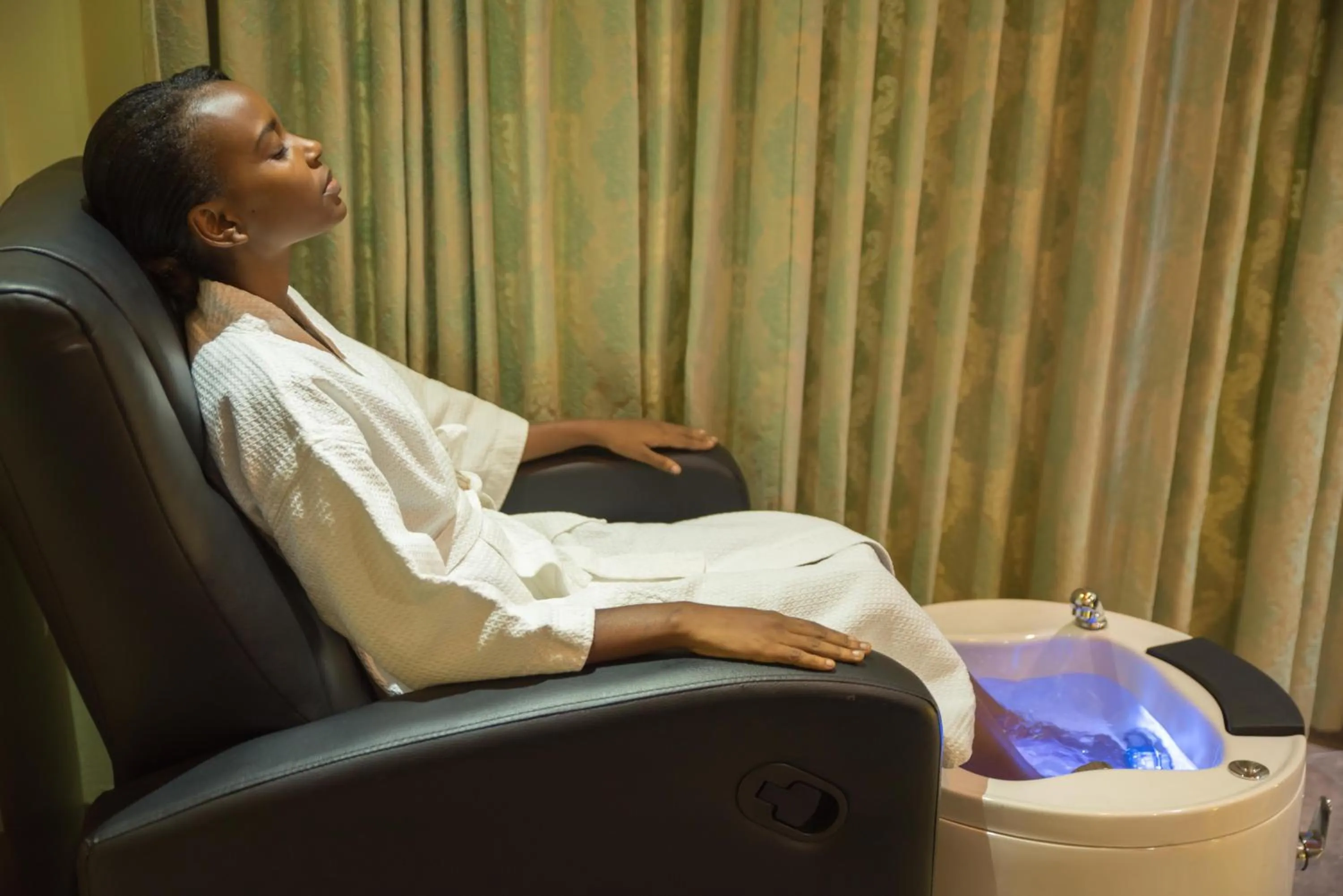 Guests in Oasis Hotel Restaurant & Spa