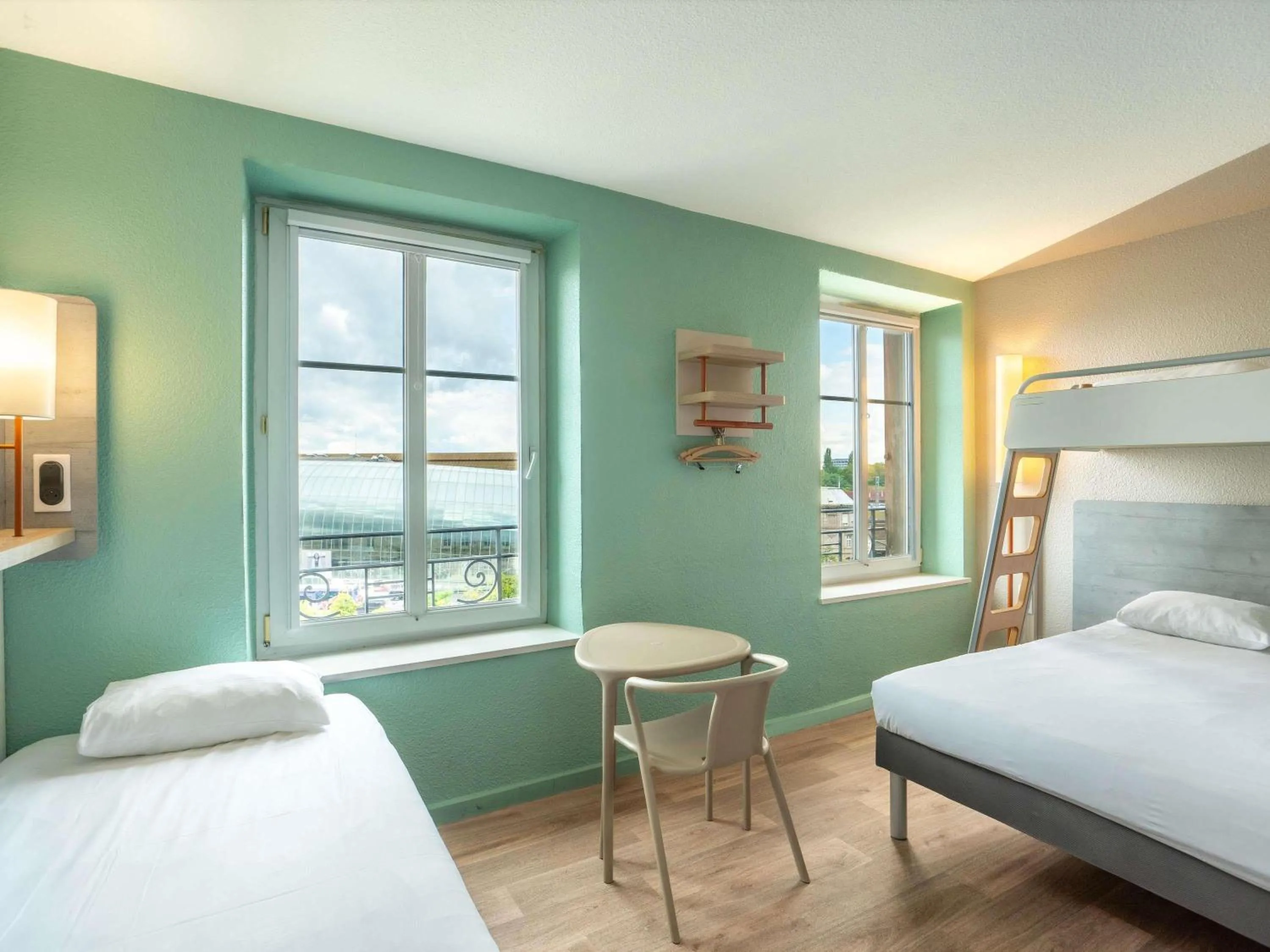 Bedroom, Bed in Ibis Budget Strasbourg Centre Gare