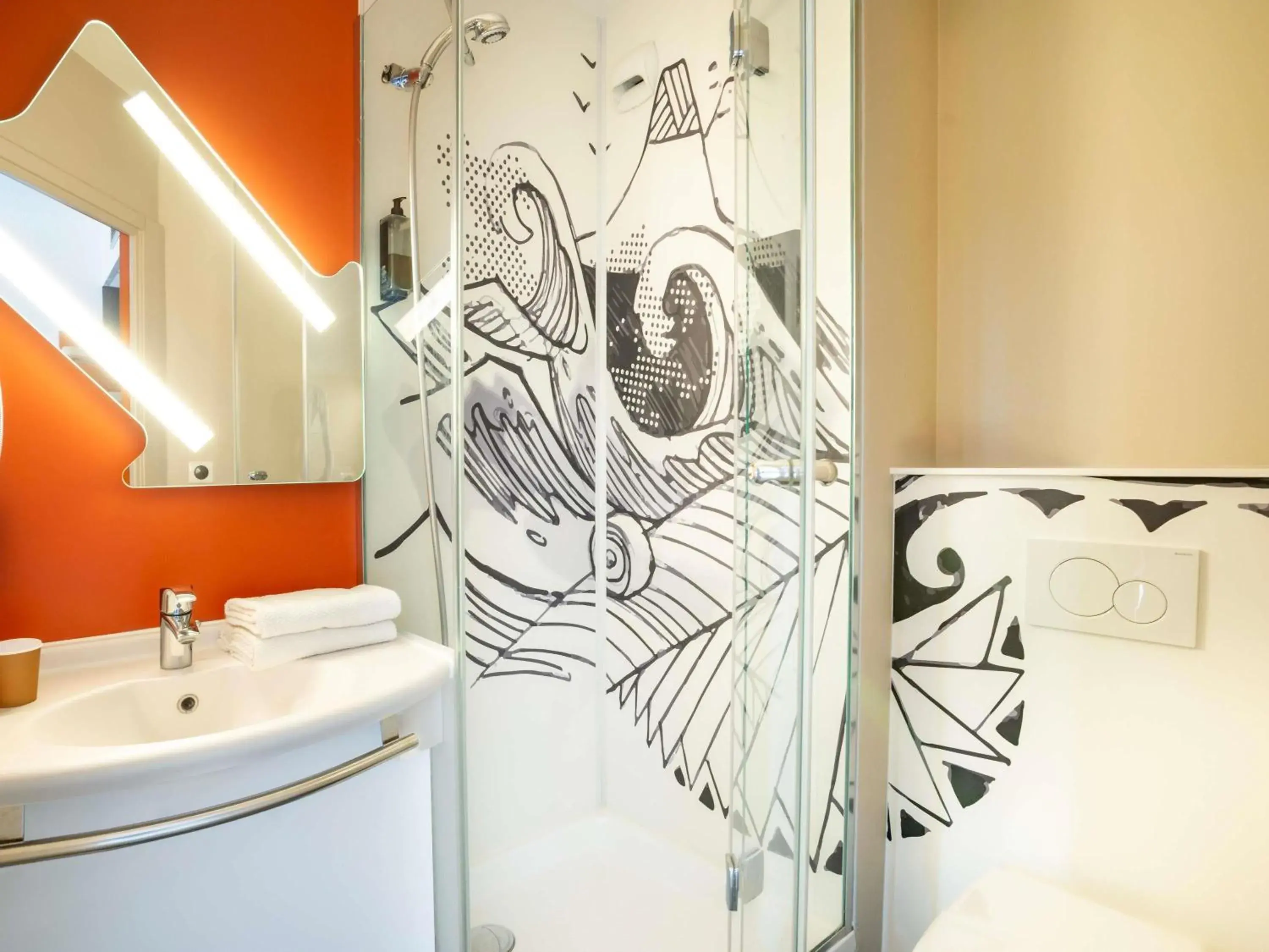 Bedroom, Bed in Ibis Budget Strasbourg Centre Gare Bedroom, Bed in Ibis Budget Strasbourg Centre Gare