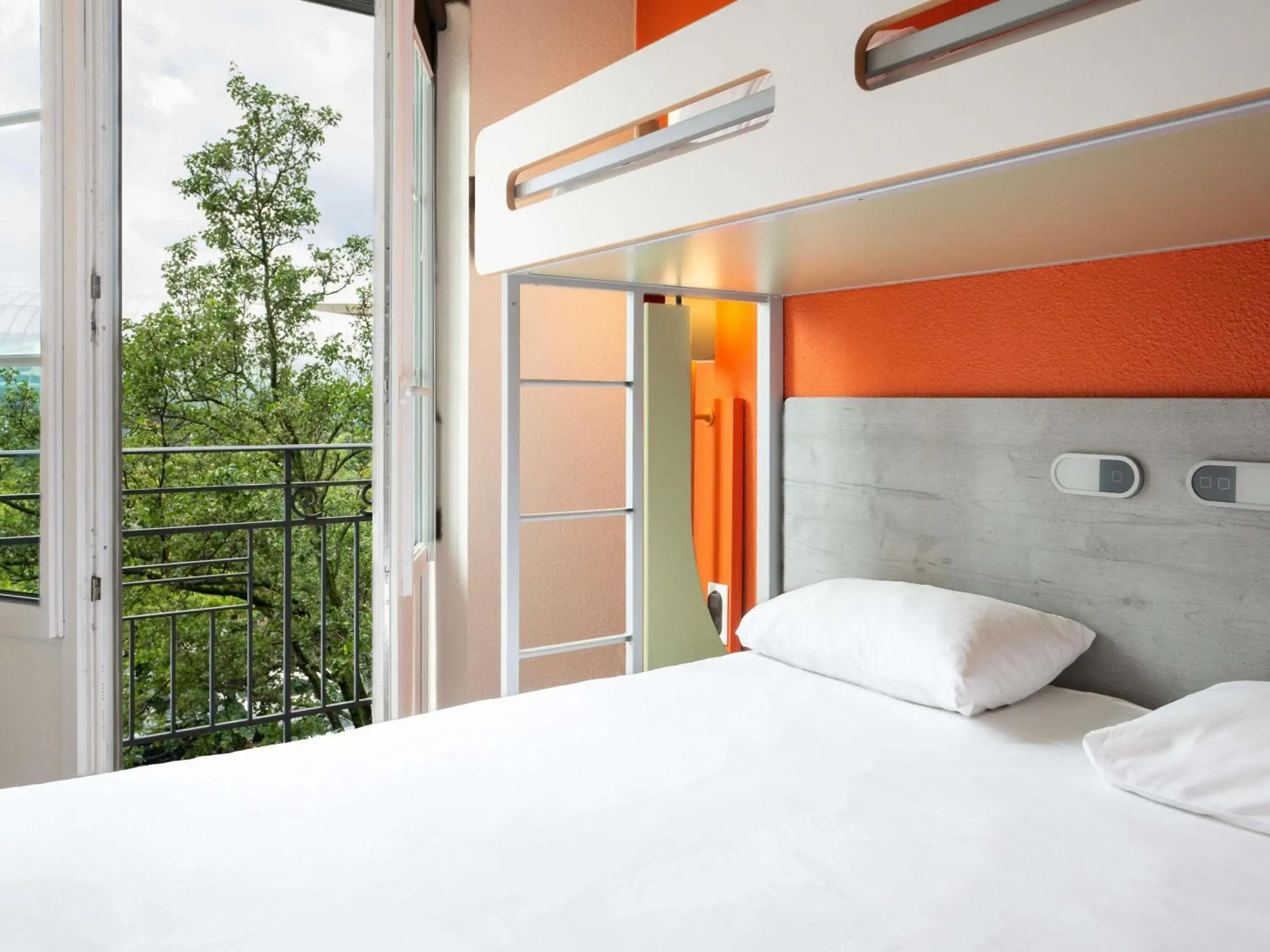 Bedroom, Bed in Ibis Budget Strasbourg Centre Gare Bedroom, Bed in Ibis Budget Strasbourg Centre Gare