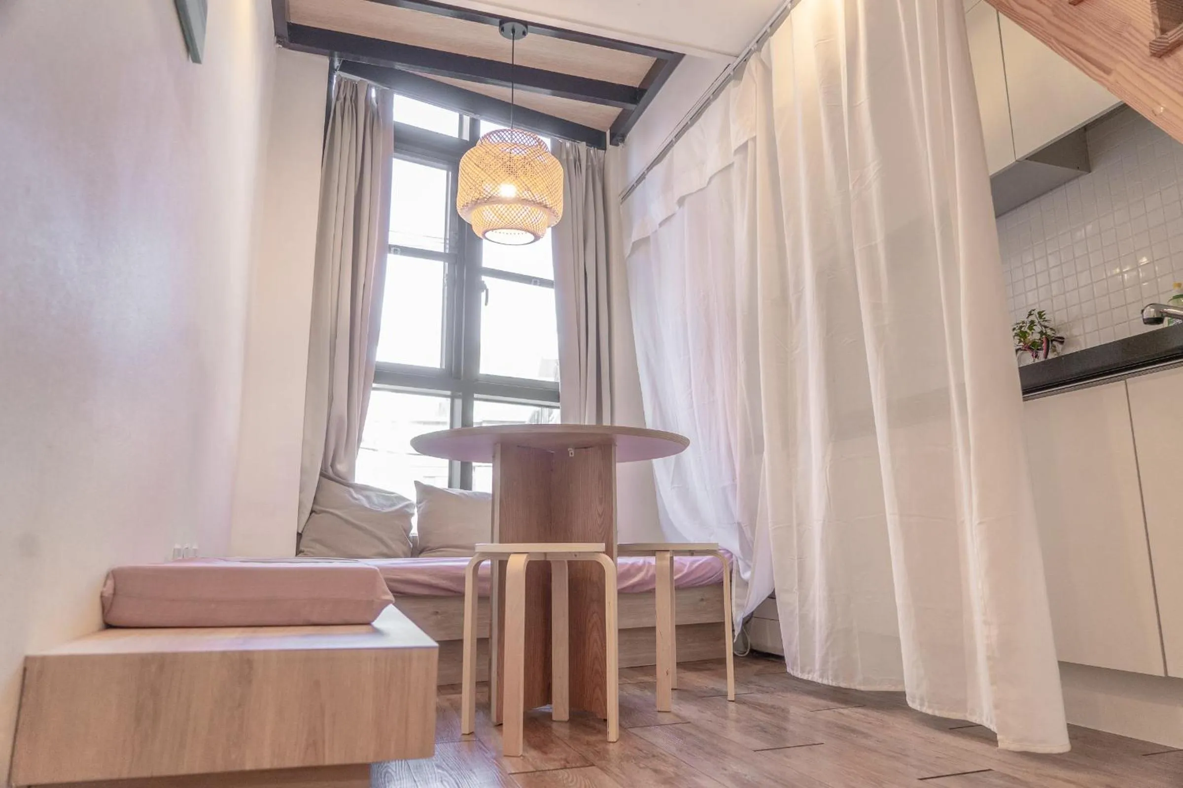 Myeongdong Artmonstay