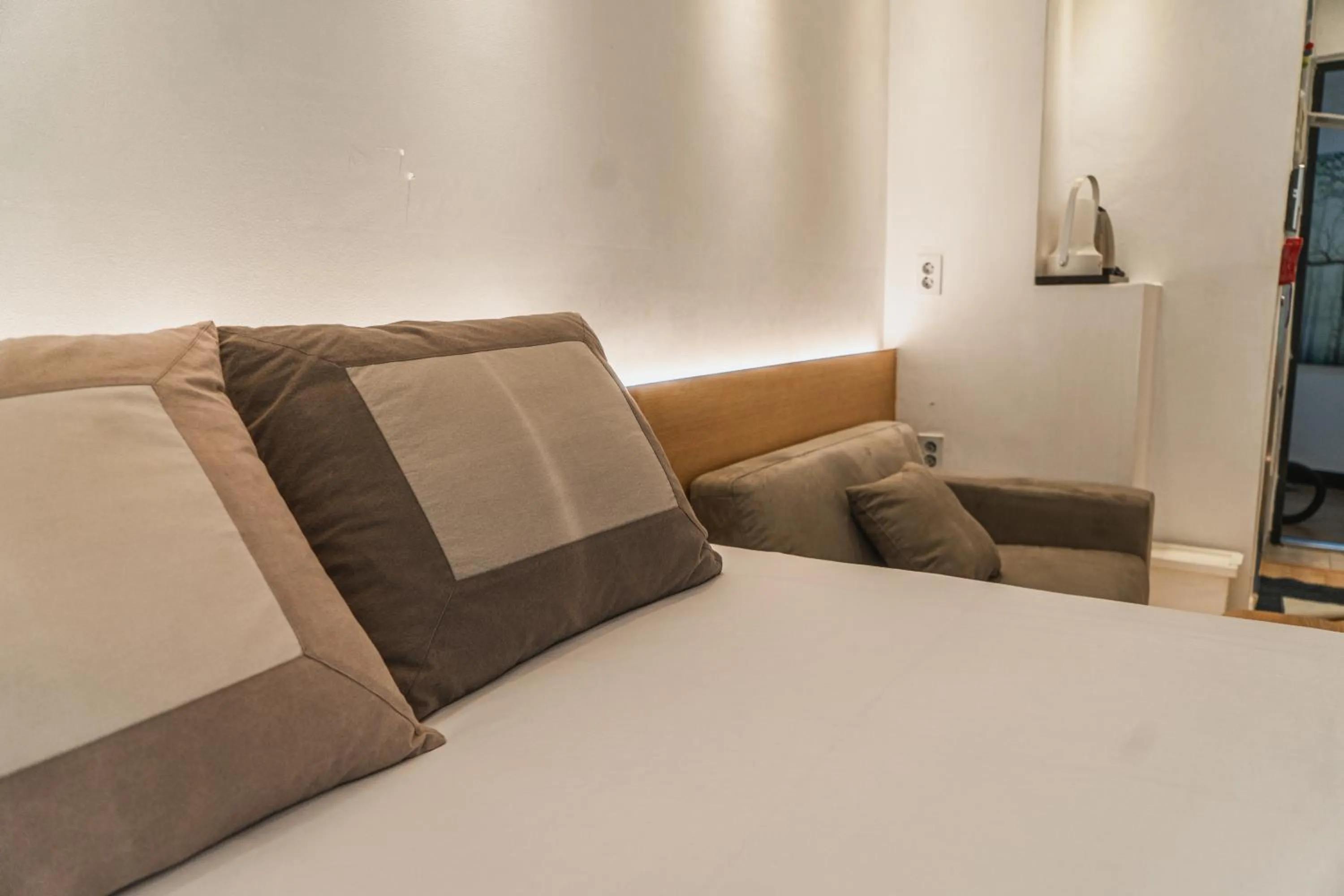 Bed in Myeongdong Artmonstay