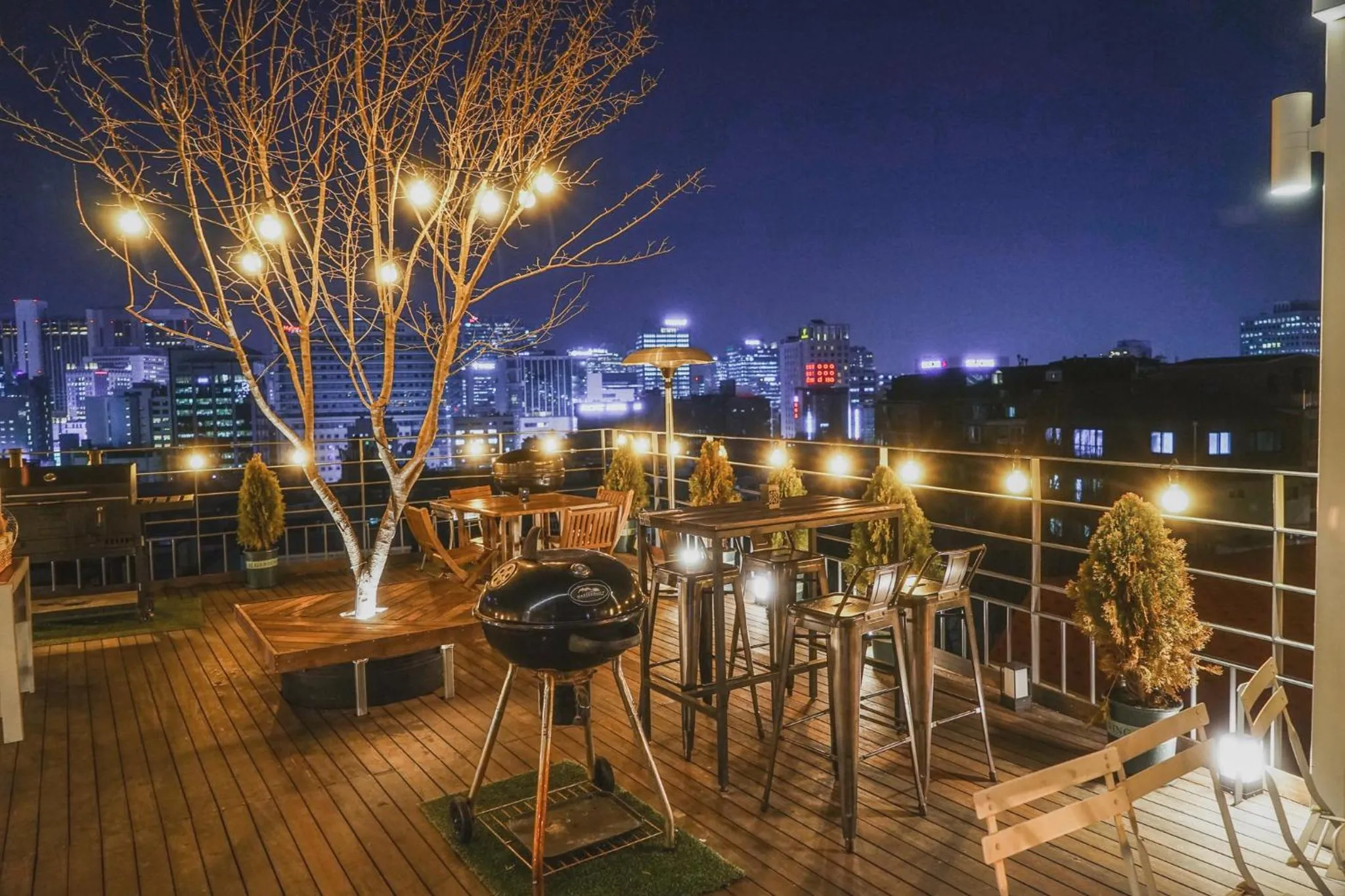 Myeongdong Artmonstay