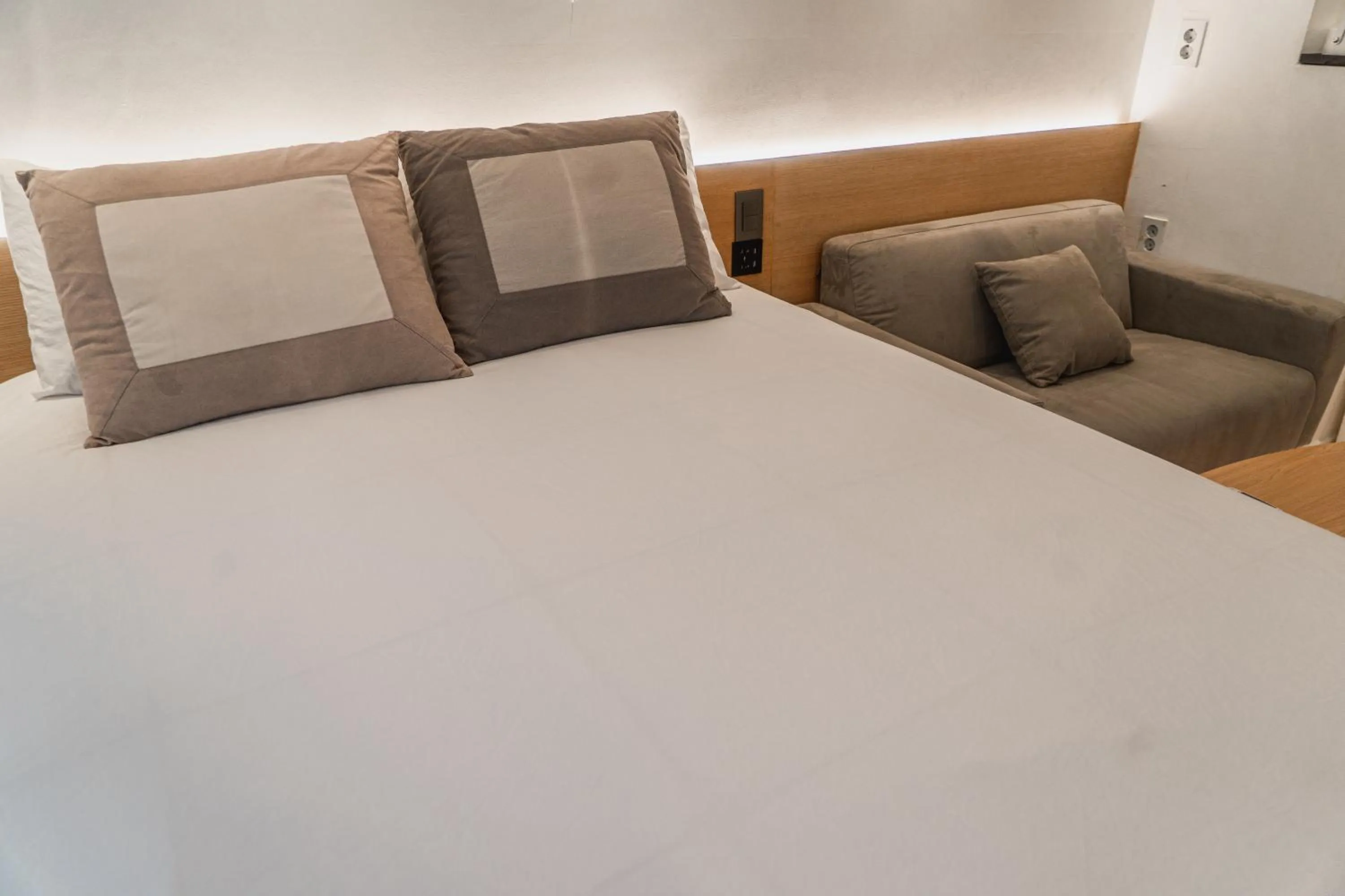 Bed in Myeongdong Artmonstay