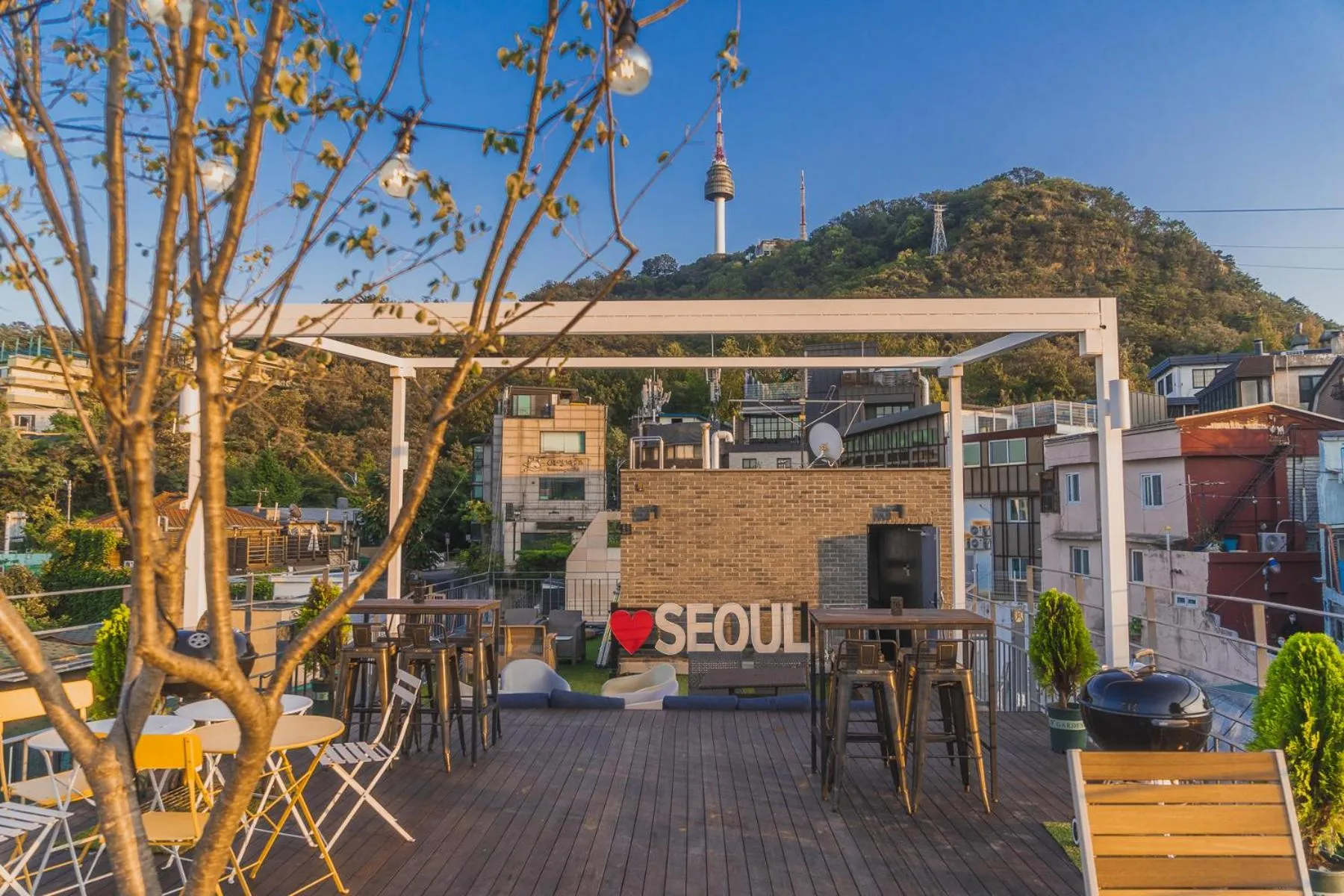 Myeongdong Artmonstay