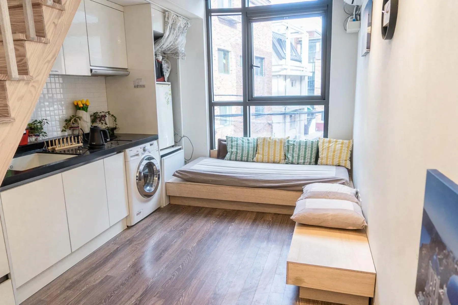 Myeongdong Artmonstay