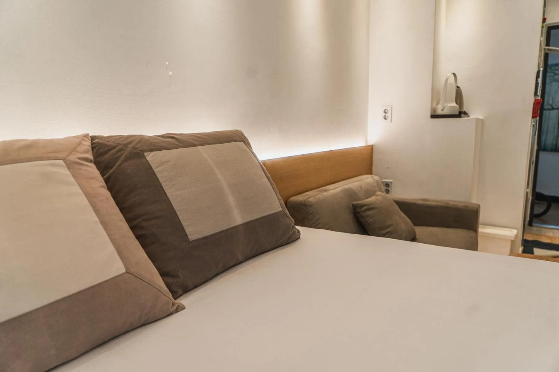 Bed in Myeongdong Artmonstay