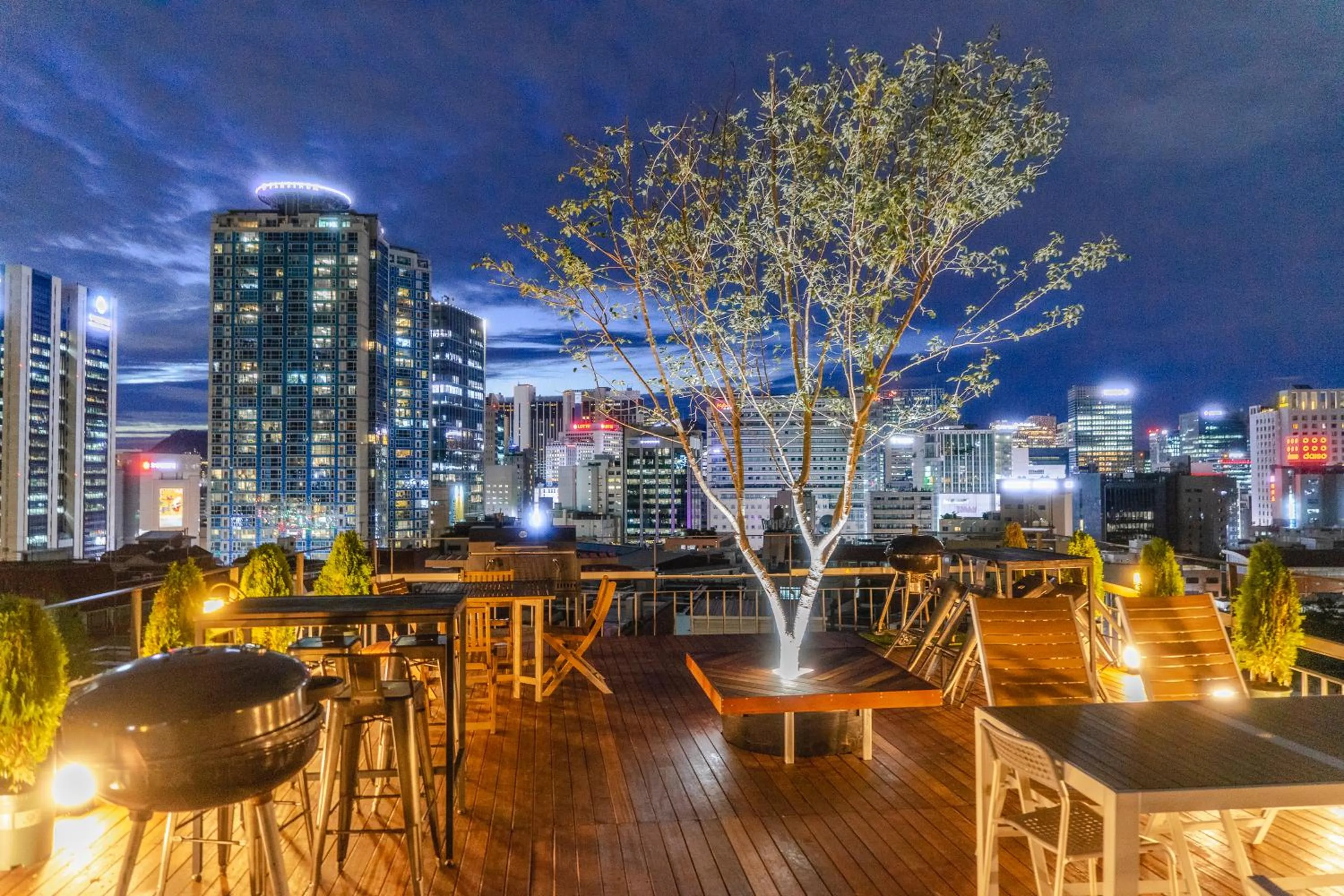 Myeongdong Artmonstay