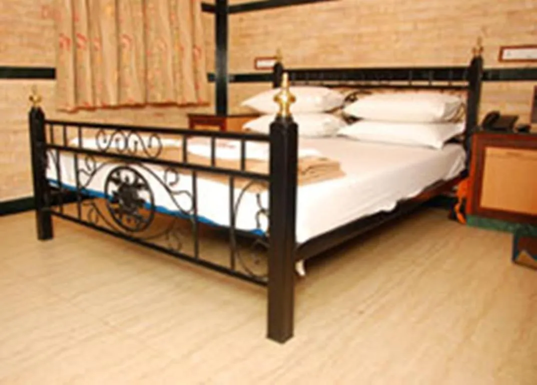 Photo of the whole room, Bed in Hotel Hira