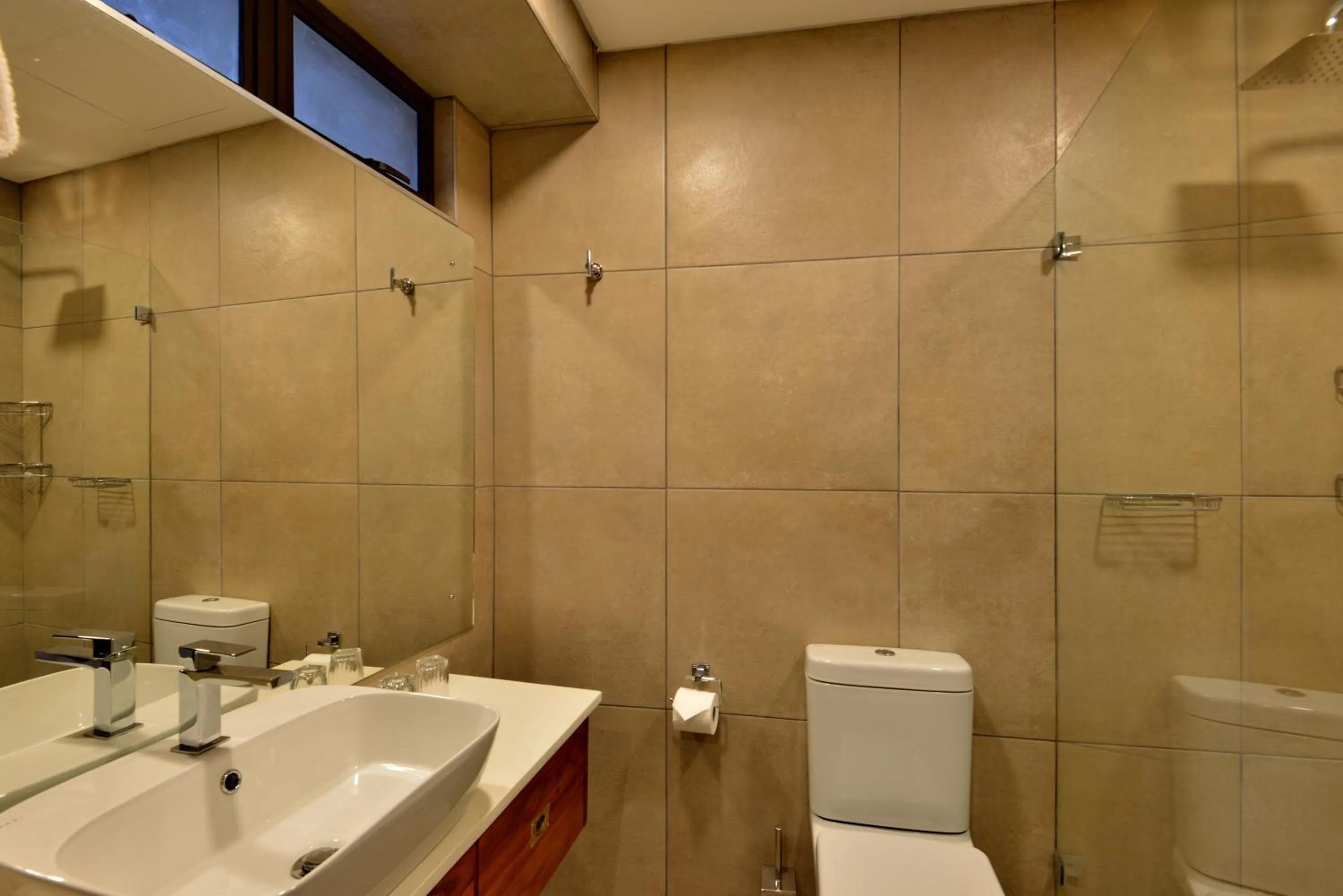 Bathroom in Hwange Safari Lodge