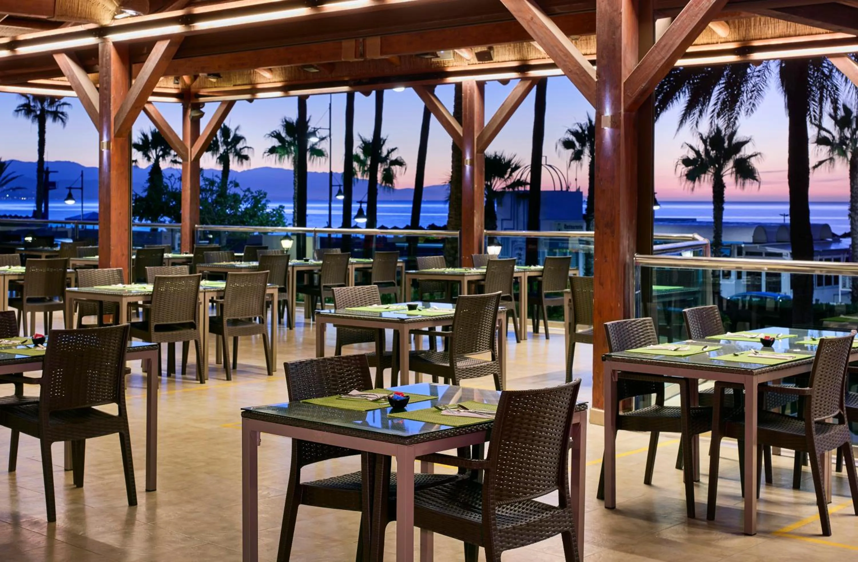 Restaurant/places to eat in Sol Principe