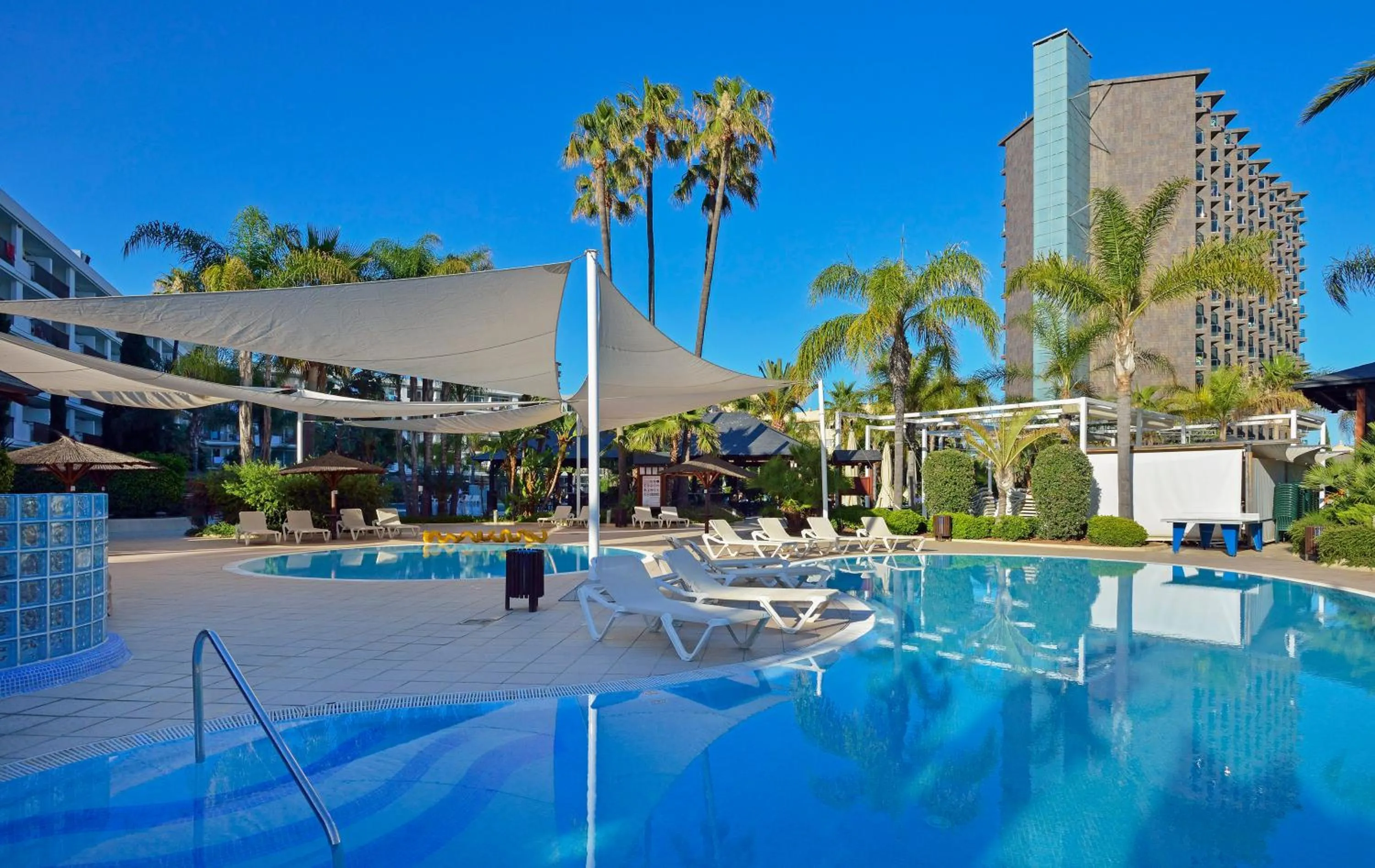 Swimming pool in Sol Principe