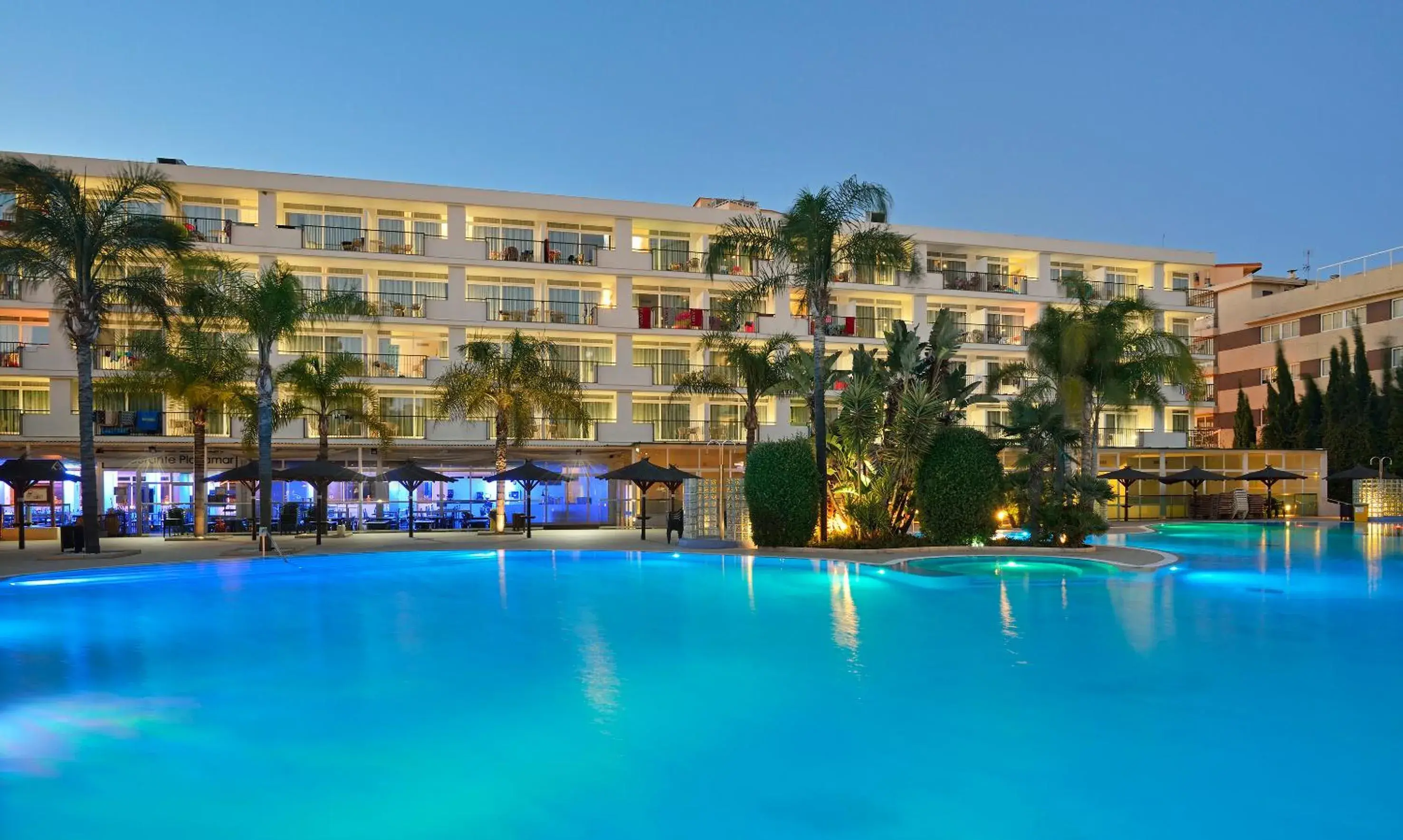 Swimming pool in Sol Principe Swimming pool in Sol Principe