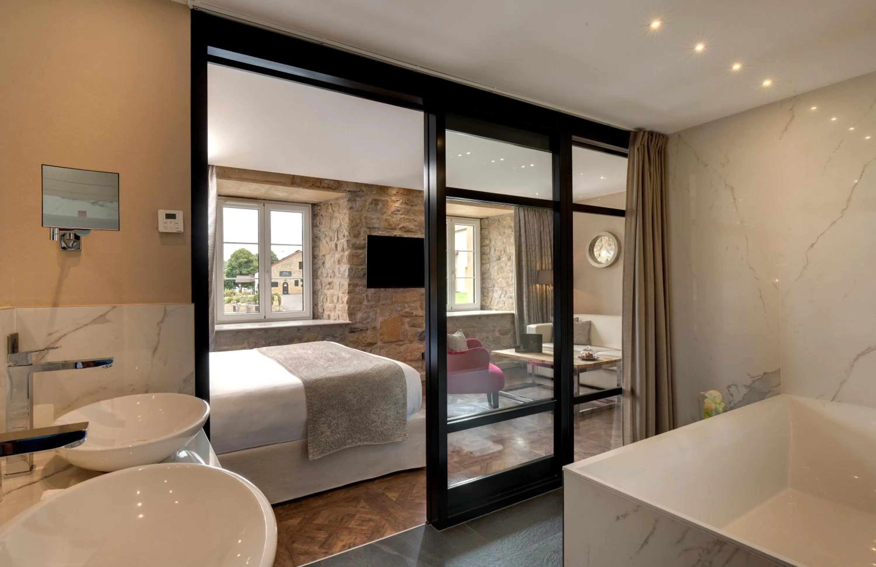 Bathroom, Bed in Domaine de la Klauss & Spa, Restaurant Gastronomique Le K