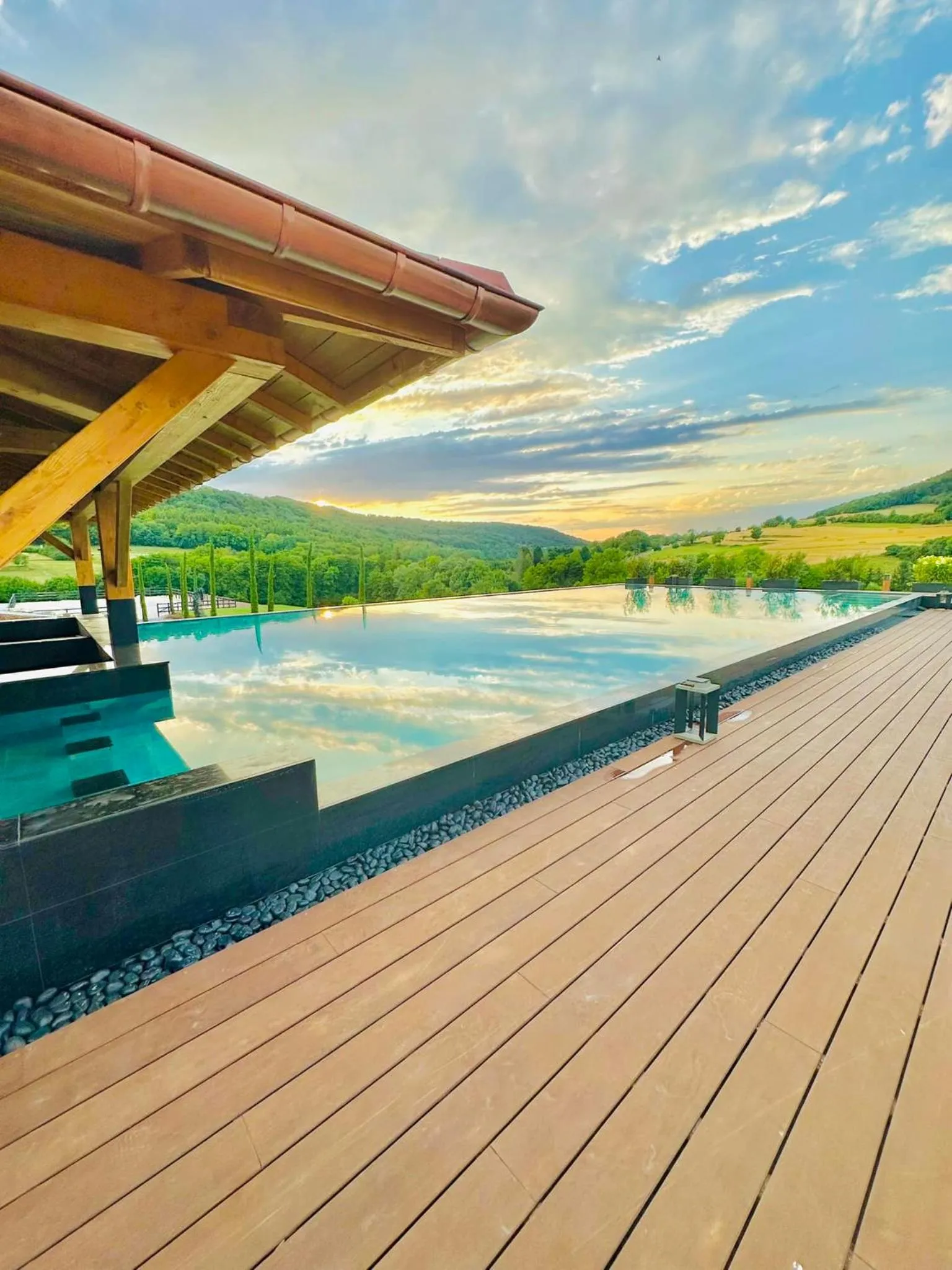 Swimming pool in Domaine de la Klauss & Spa, Restaurant Gastronomique Le K