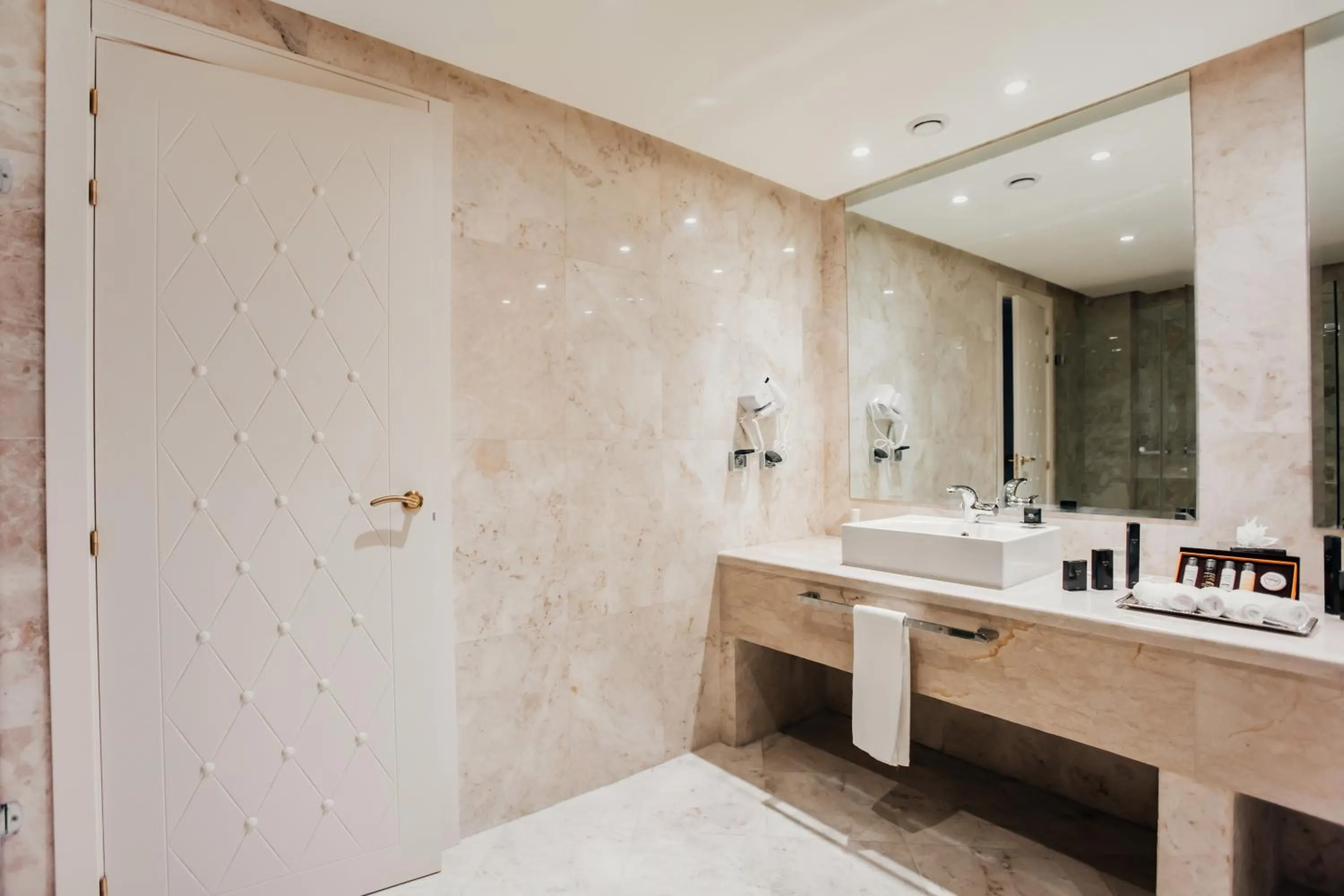 Bathroom in Grand Mogador City Center