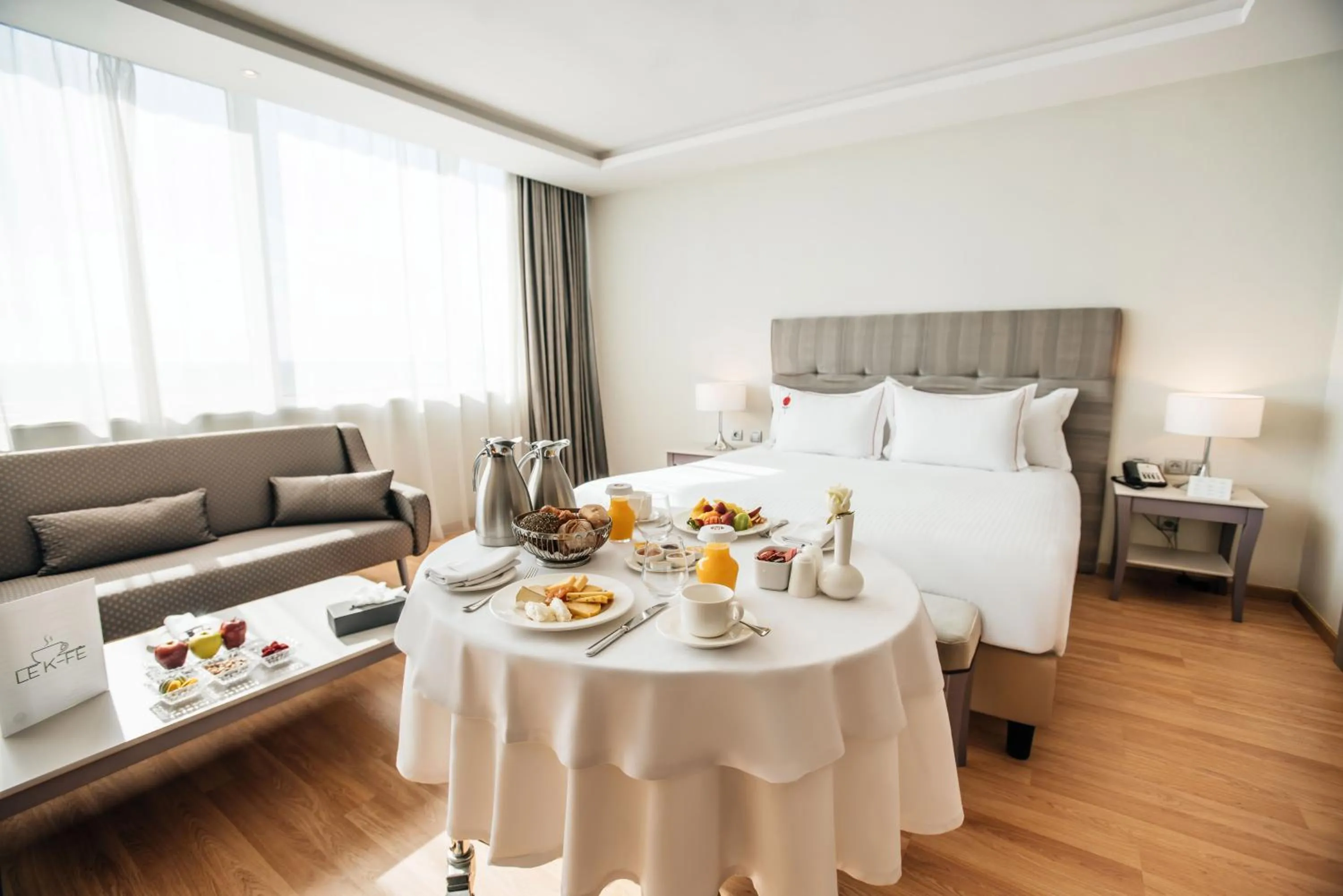 Breakfast, Bed in Grand Mogador City Center