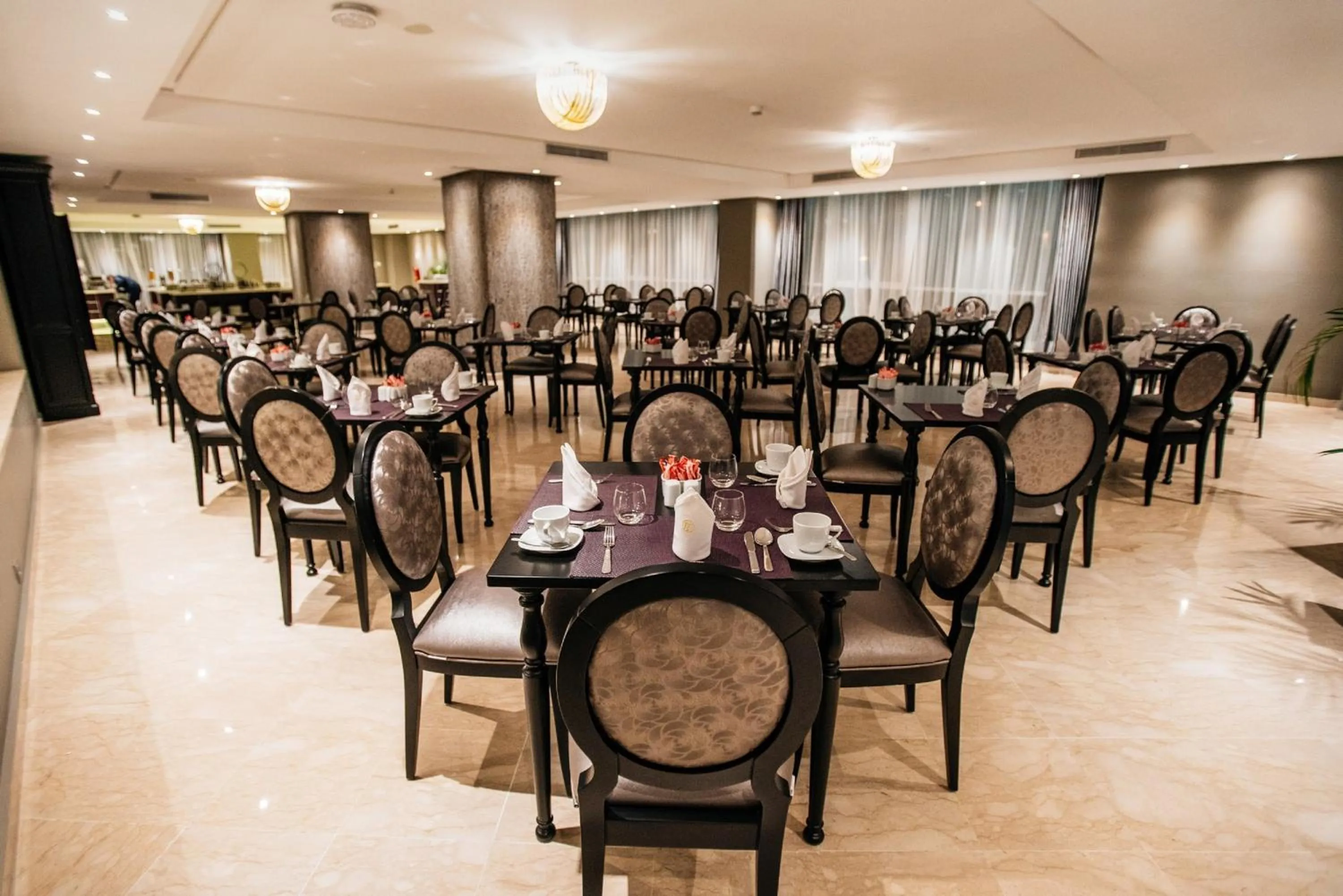 Restaurant/places to eat in Mogador Marina