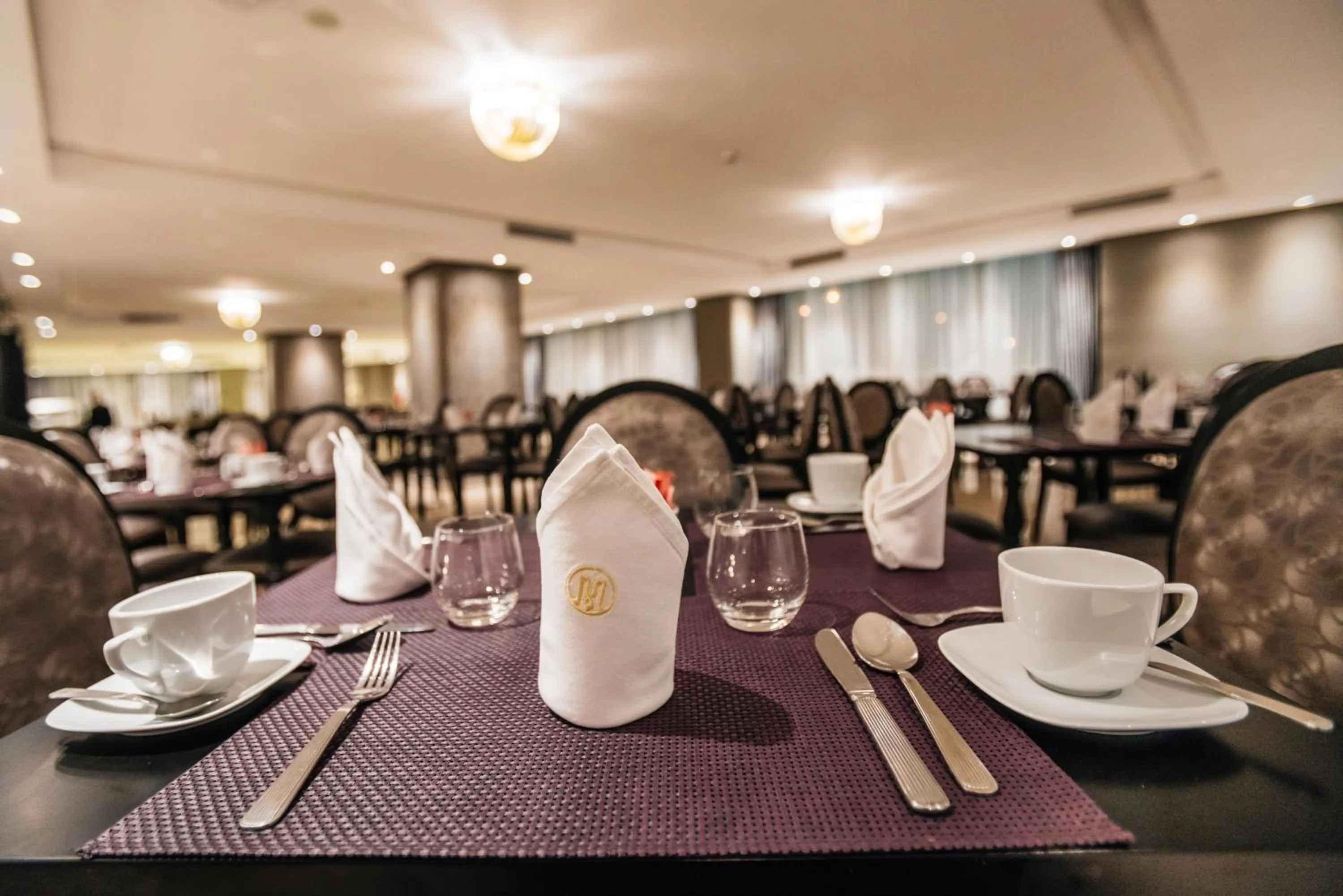 Restaurant/places to eat in Mogador Marina