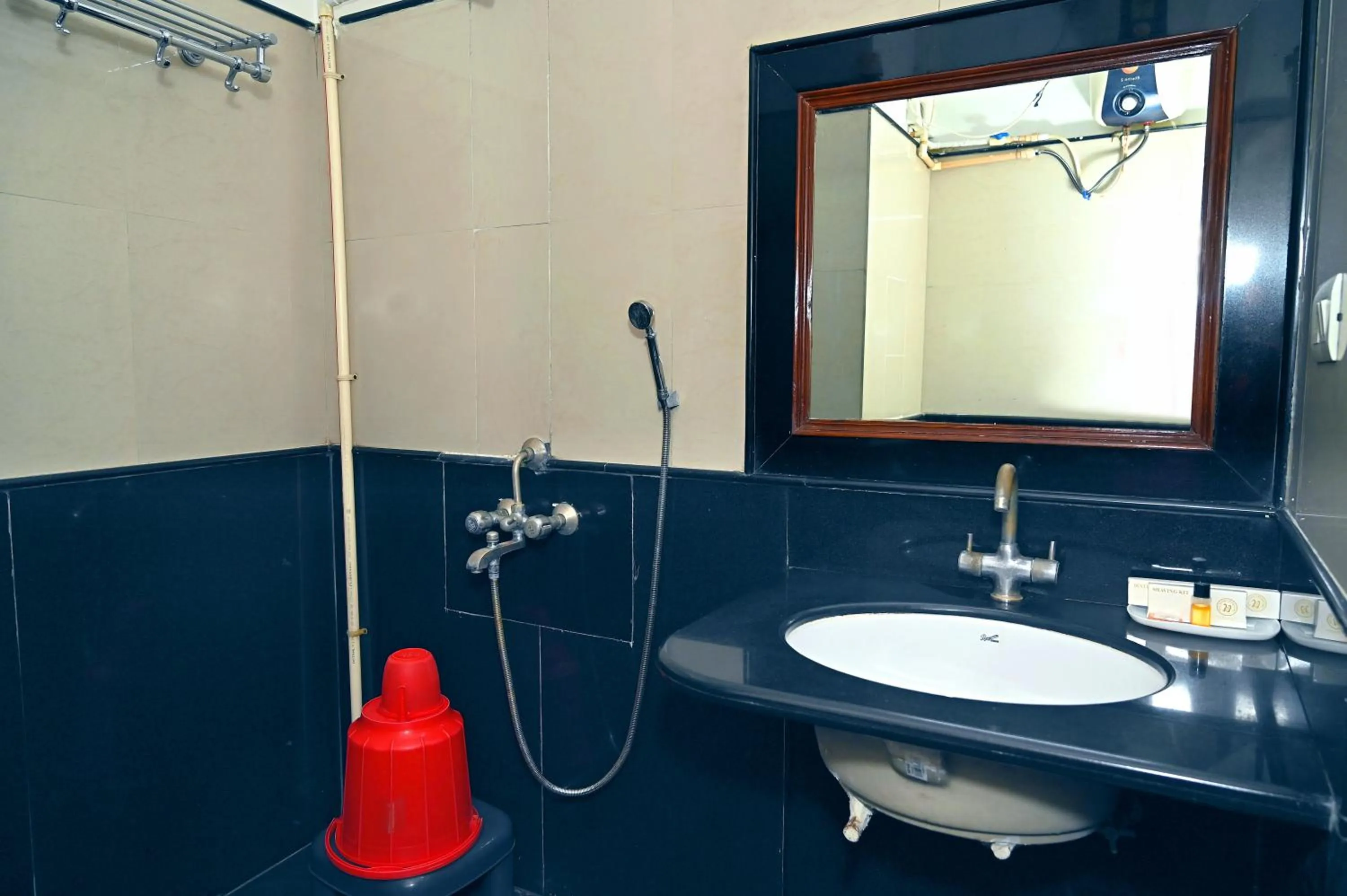 Bathroom in Hotel Rajhans International