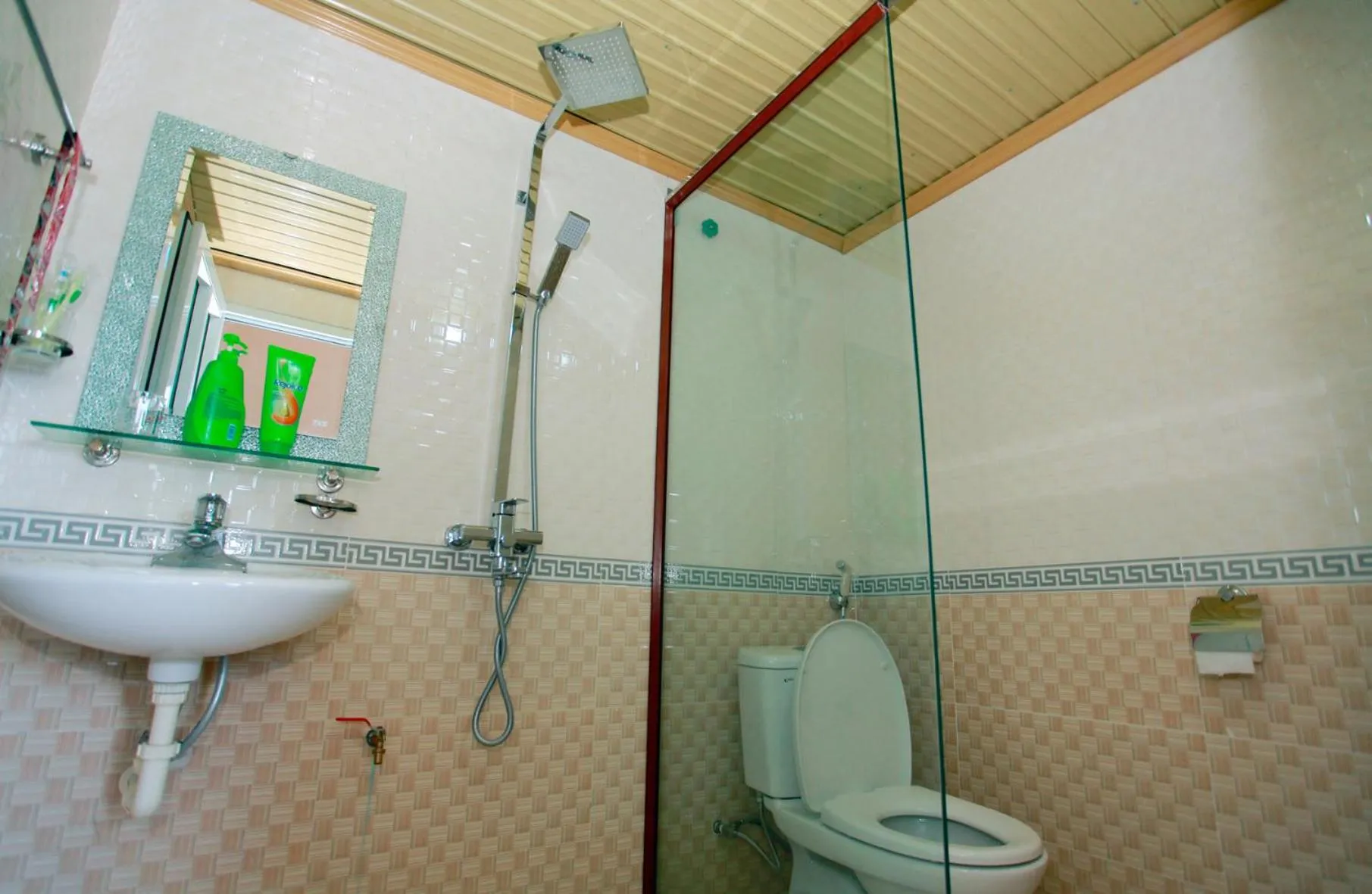 Bathroom in Ninh Binh Mountain View Homestay & Restaurant