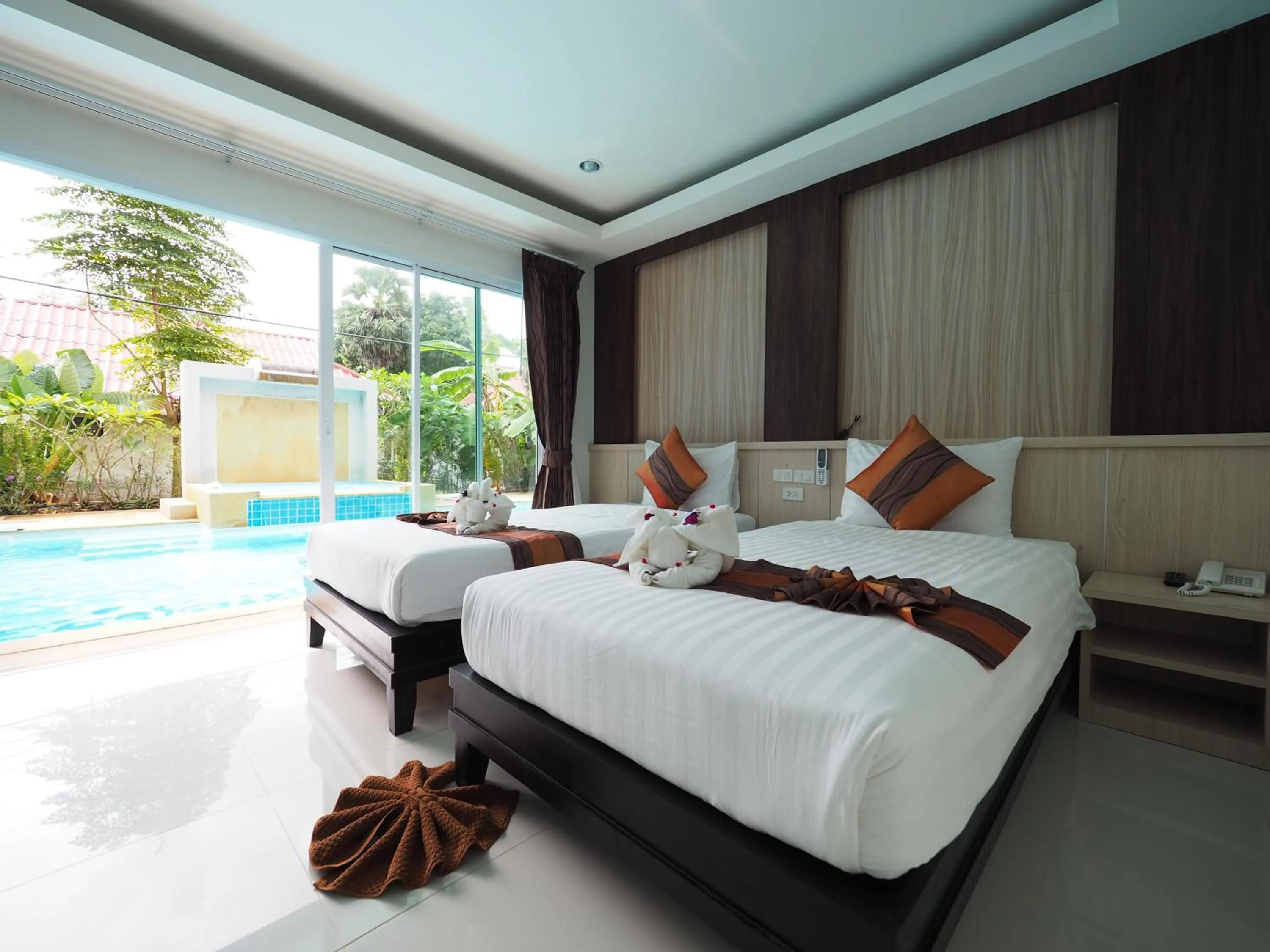 Bed in Lanta Fevrier Resort