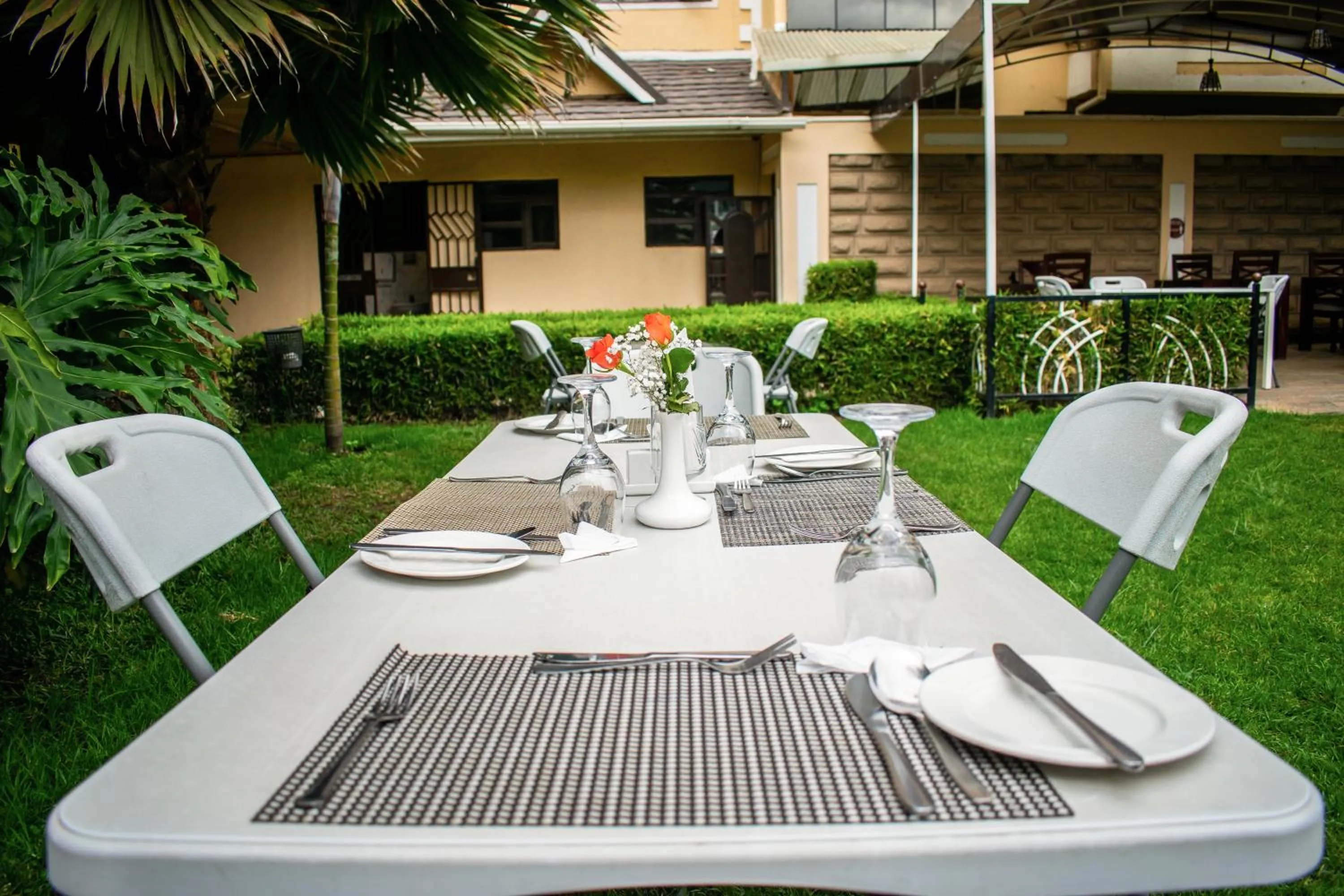 Garden in Astorian Grand Hotel Naivasha