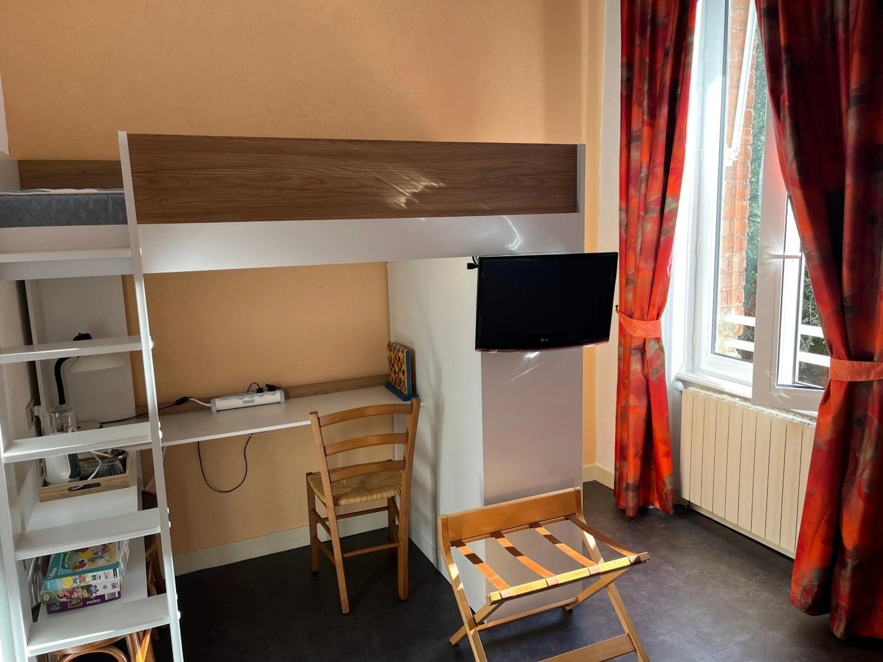 Bed in Château Lou Cante Perdrix