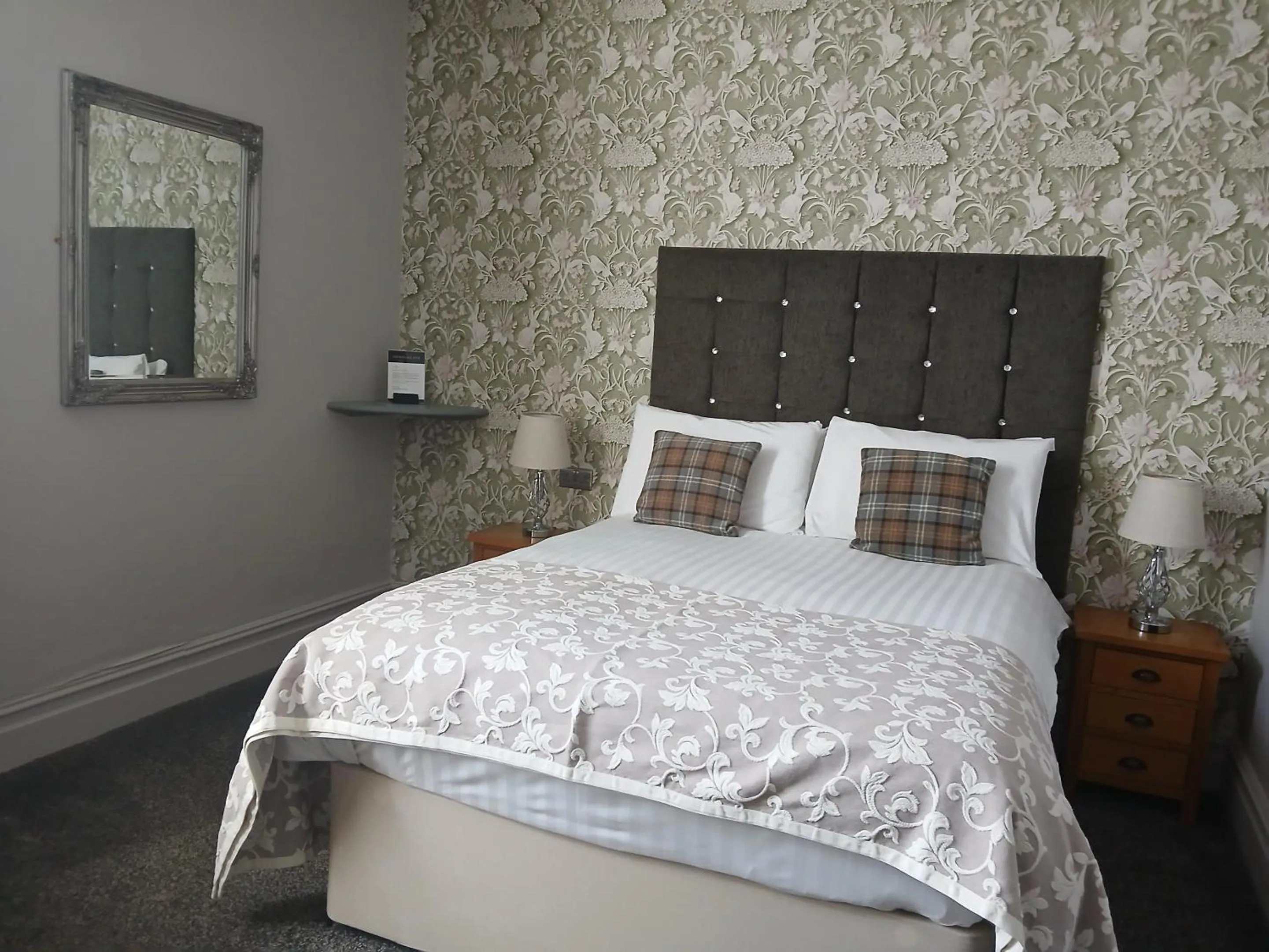 Bedroom, Bed in Ormsgill Inn