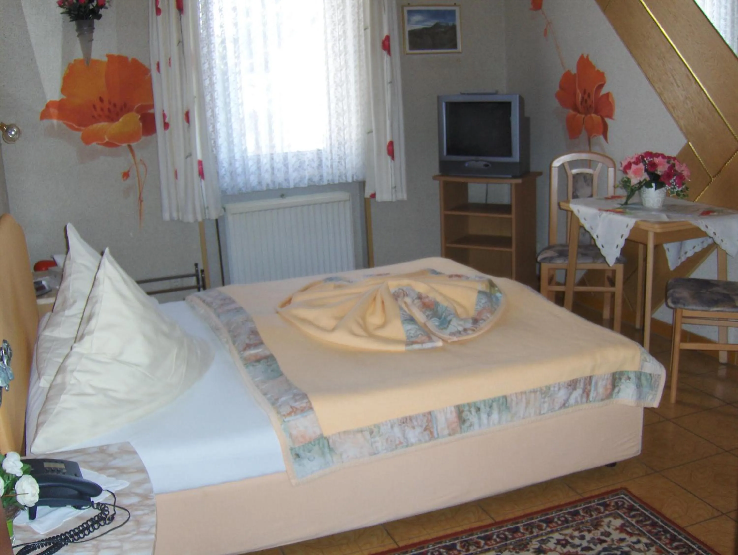 Day, Bed in Hotel Tenne