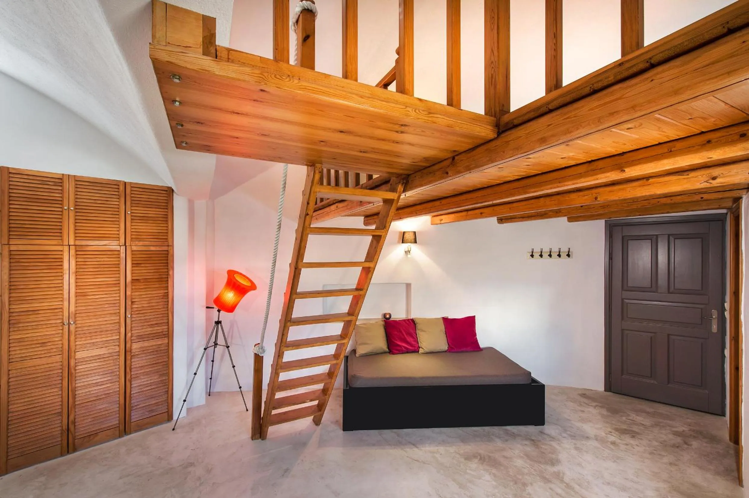 Living room in Old Vourvoulos Houses