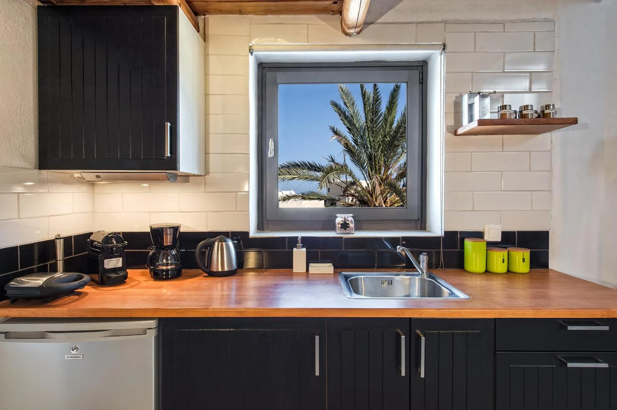 Kitchen or kitchenette in Old Vourvoulos Houses