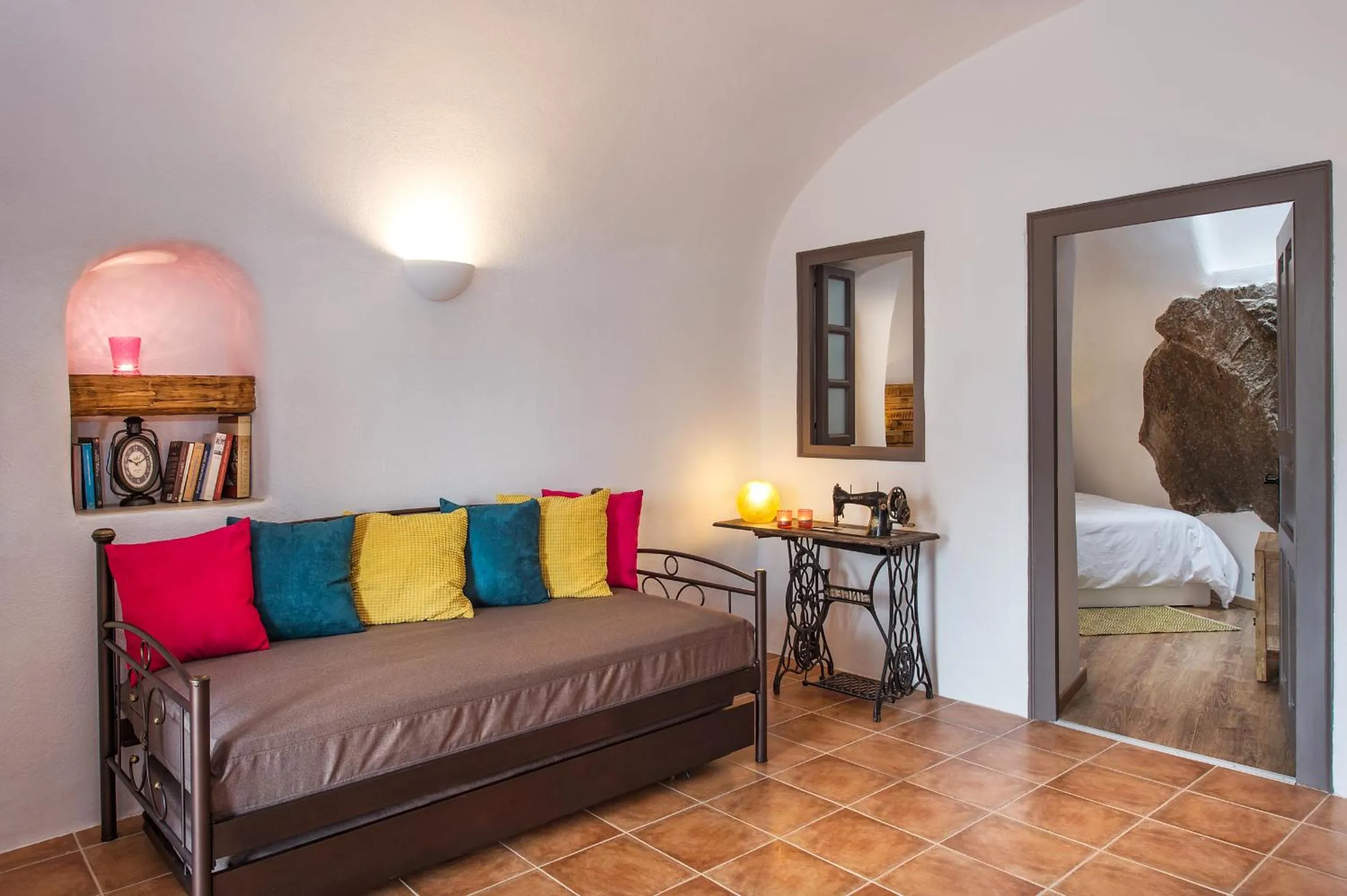 Living room in Old Vourvoulos Houses